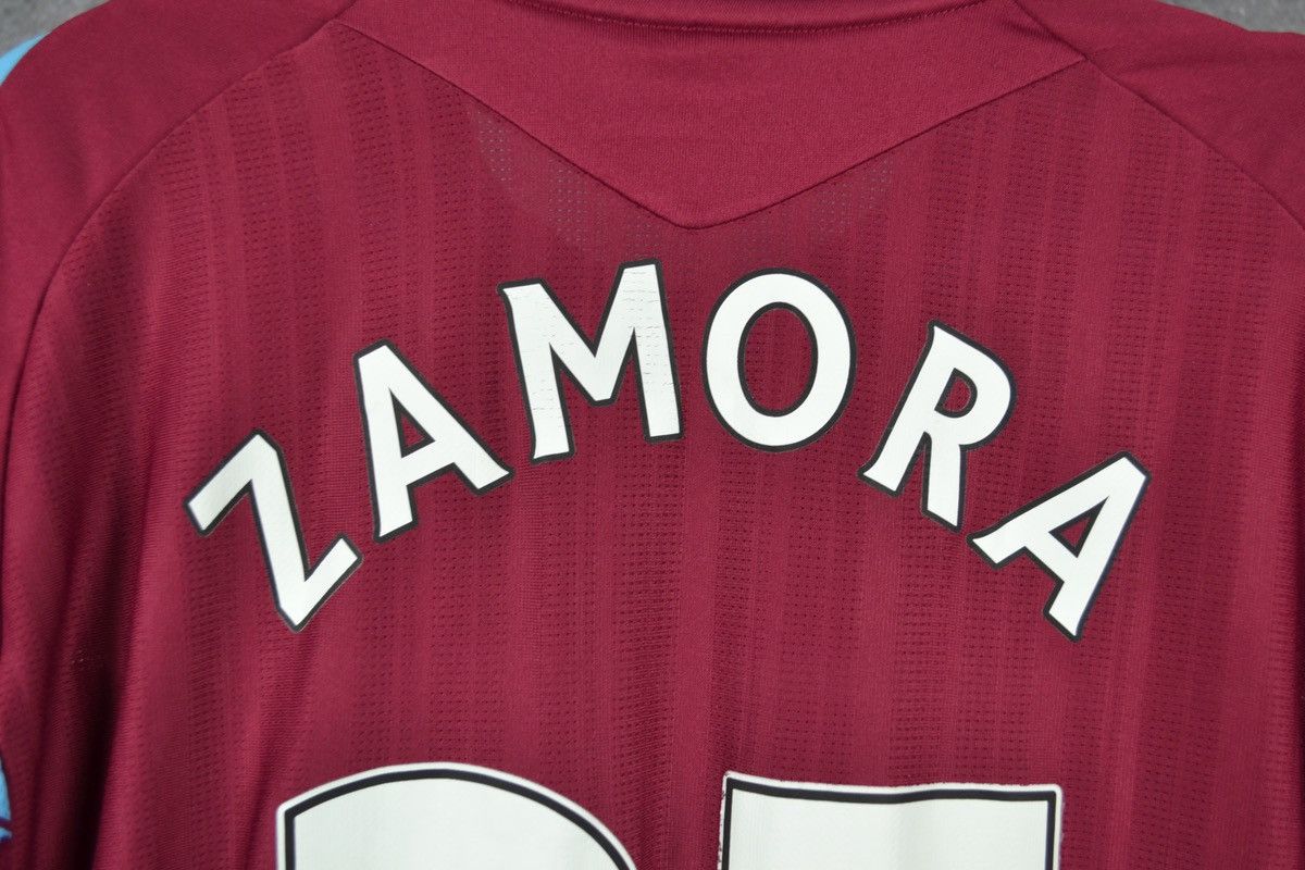 Umbro × Vintage West Ham United Home Football Shirt Umbro Soccer ZAMORA #25 Size US L / EU 52-54 / 3 - 12 Thumbnail