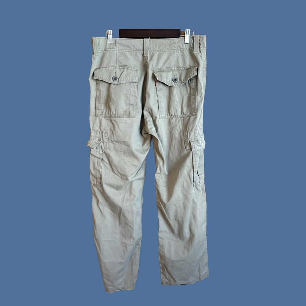 Levi's VTG Levi's Cargo Pants Mens 32x32 Tan Khaki Loose Straight Workwear Utility Pants Size US 32 / EU 48 - 1 Thumbnail