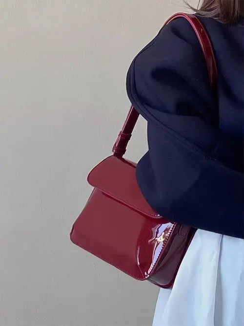 Designer × Japanese Brand × Vintage Retro cherry red patent leather shoulder bag Size ONE SIZE - 3 Thumbnail