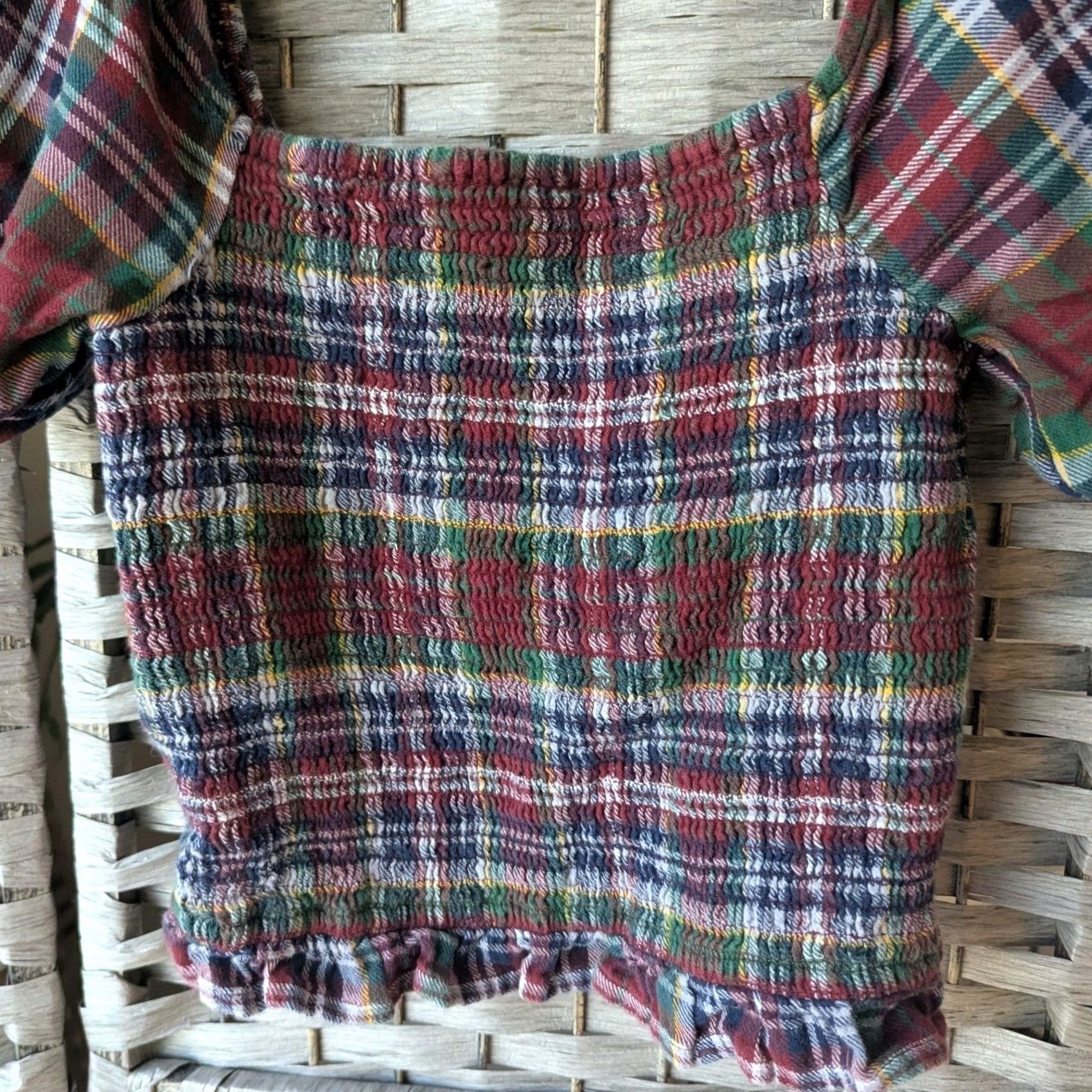 American Eagle Outfitters American Eagle Red Blue Plaid Crop Top Smocked Puff Sleeve Ruffle Sz S *Fits XS Size S / US 4 / IT 40 - 3 Thumbnail