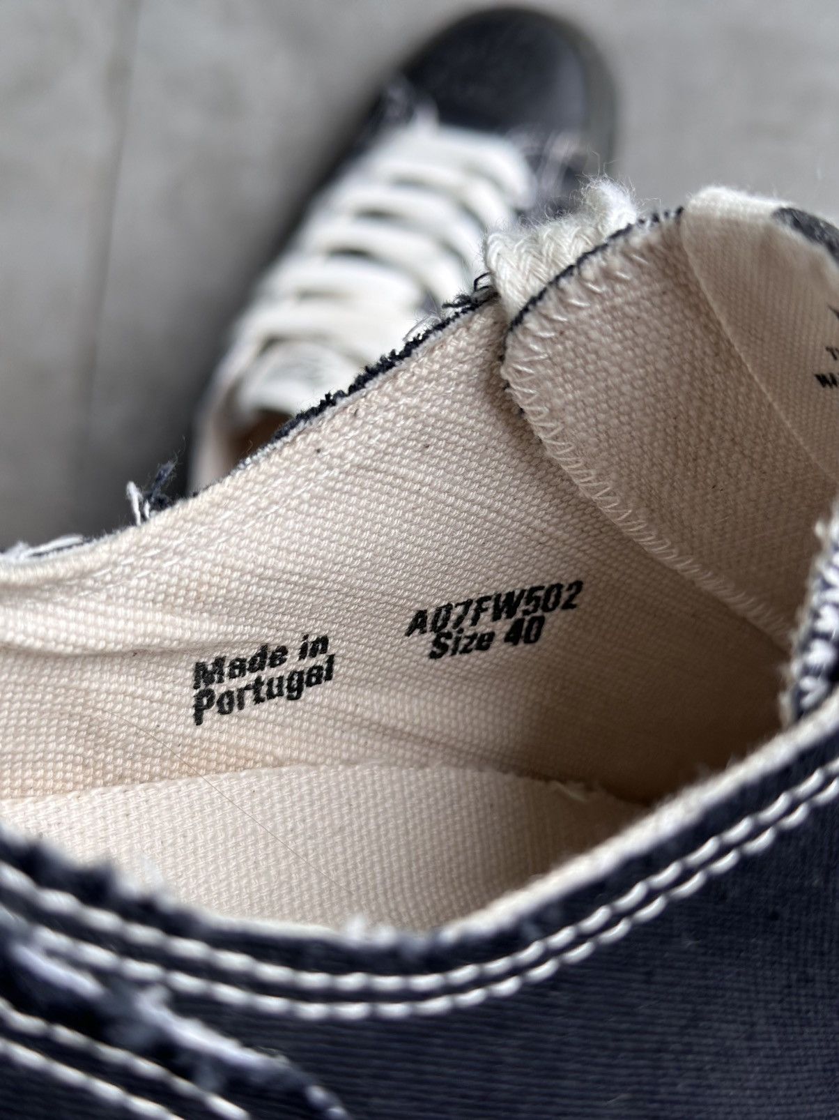 MAISON MIHARA YASUHIRO MMY GENERAL SCALE LOW TOP SNEAKERS
