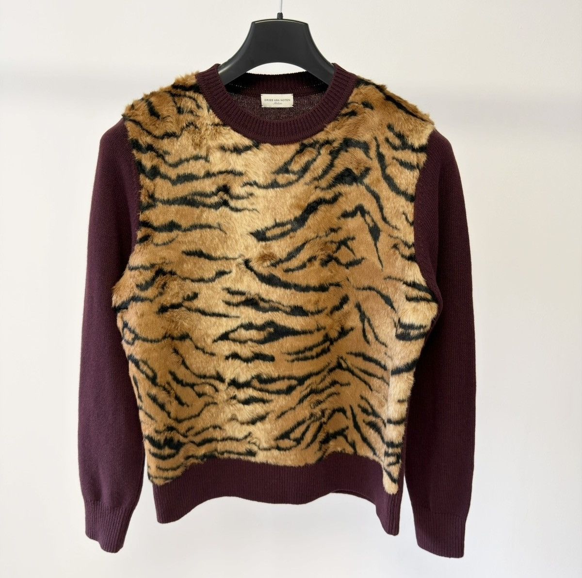Dries Van Noten A/W 16 ‘Faux Tiger Fur’ Front Sweater Size M / US 6-8 / IT 42-44 - 1 Thumbnail