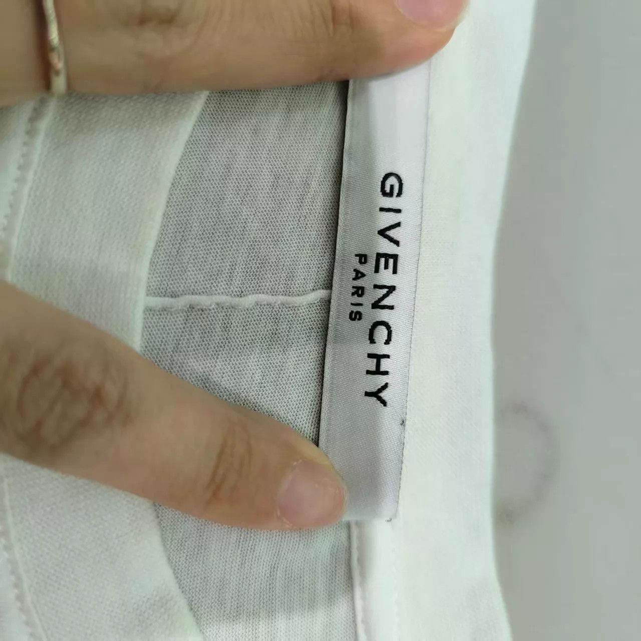 Givenchy Givenchy authentic distressed T-shirt Size S 99% new Size US S / EU 44-46 / 1 - 3 Thumbnail