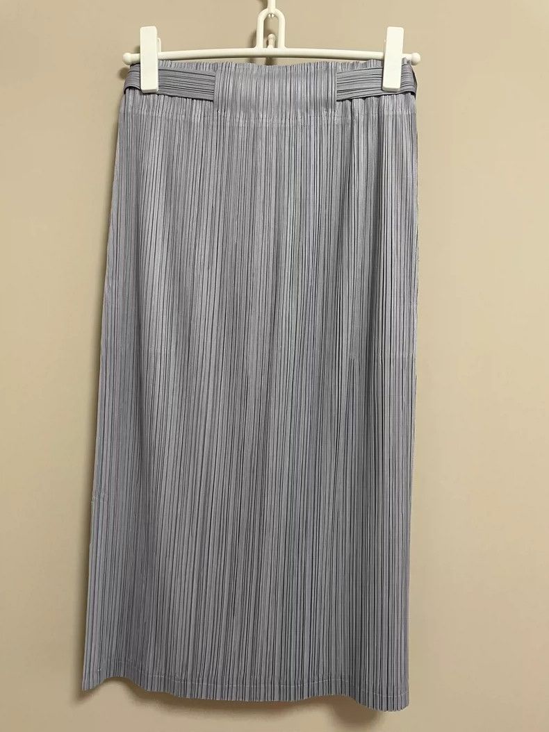 Issey Miyake Issey Miyake size:3 Pearl blue pleated skirt Size 23" - 6 Thumbnail