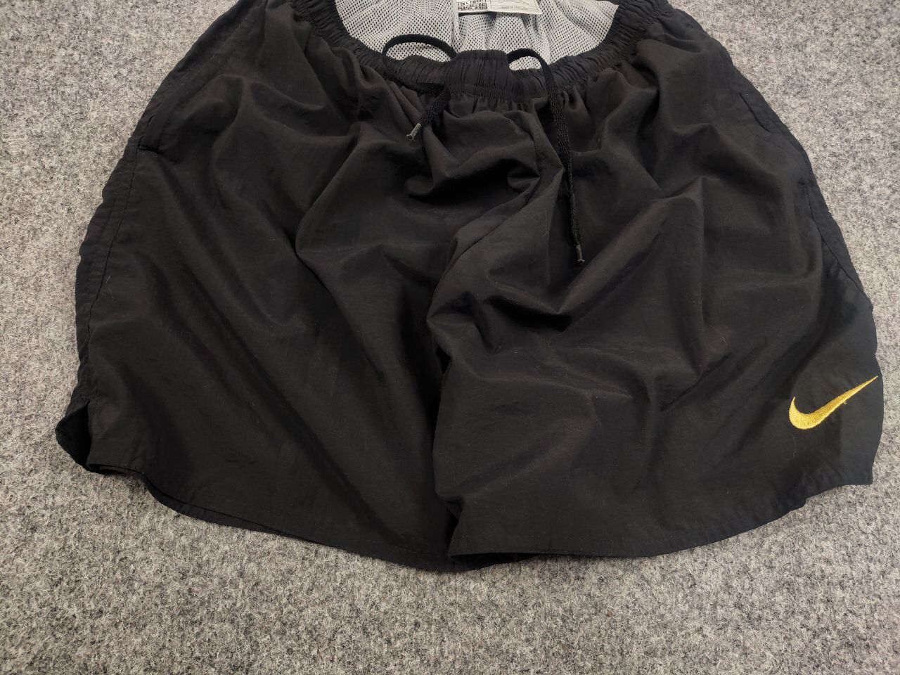 Nike Vintage 90's Nike Big Swoosh Black Nylon Light Shorts Size US 34 / EU 50 - 7 Thumbnail