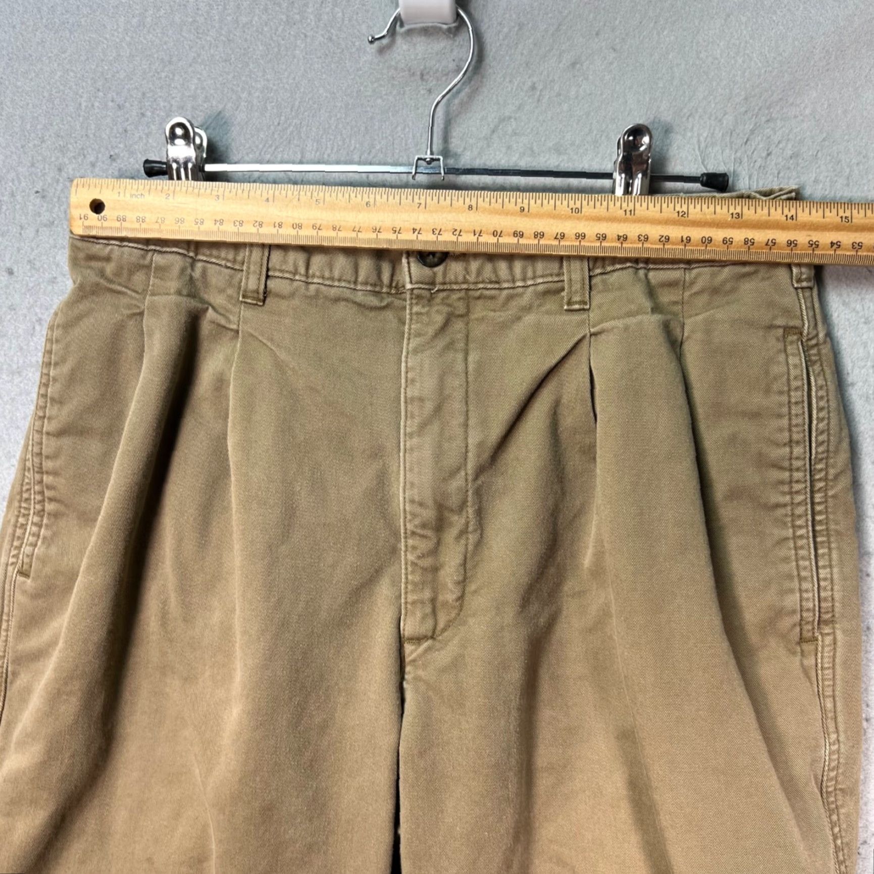 Vintage L.L. Bean Mens Pants Chino Flat Front Lined Fleece Beige Khaki Cotton 30x27 Regular Vintage No (Mens, 30, 27) Size US 30 / EU 46 - 6 Thumbnail