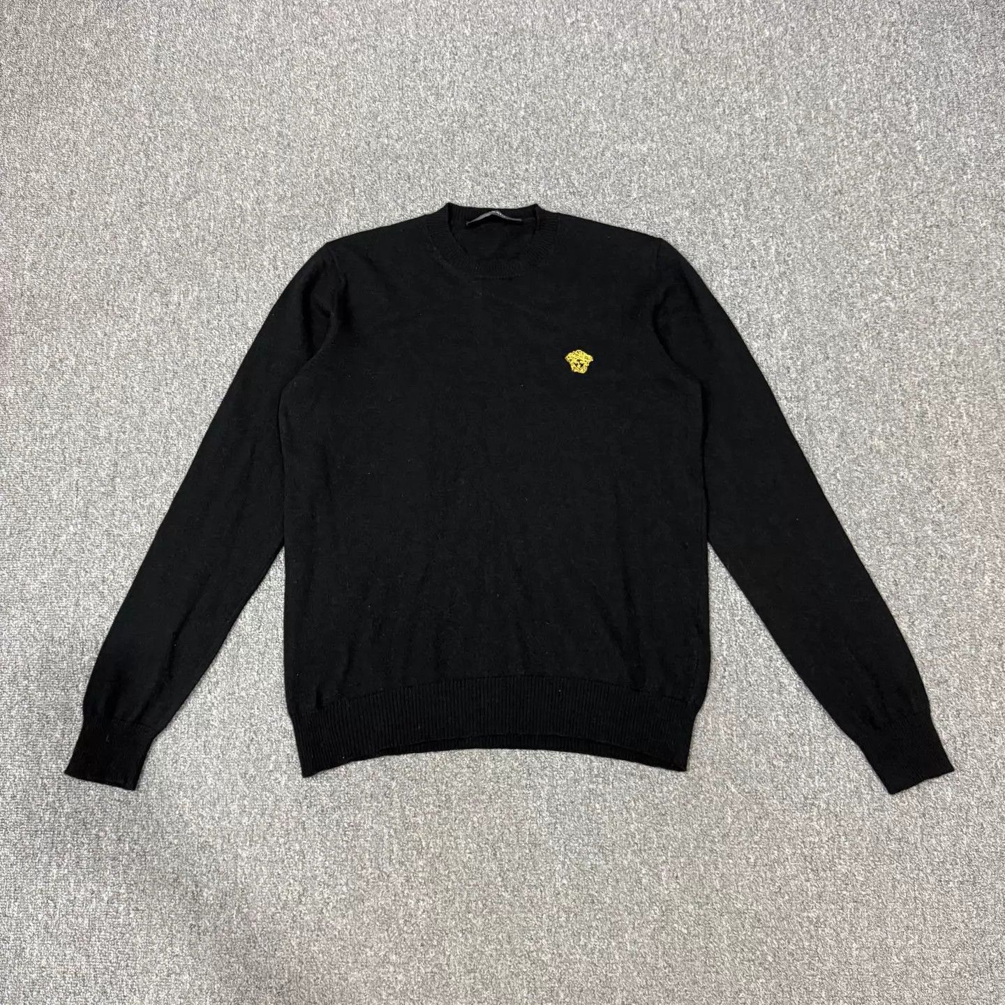 Versace Versace Black Embroidered Medusa Sweater 52 99 New Size US L / EU 52-54 / 3 - 1 Thumbnail
