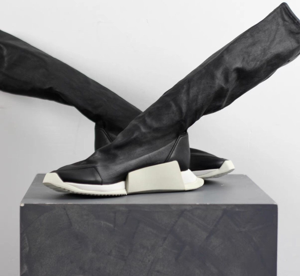 Rick Owens Rick Owens x Adidas Collaboration Tank Runner Sneakers Size US 8 / EU 41 - 5 Thumbnail