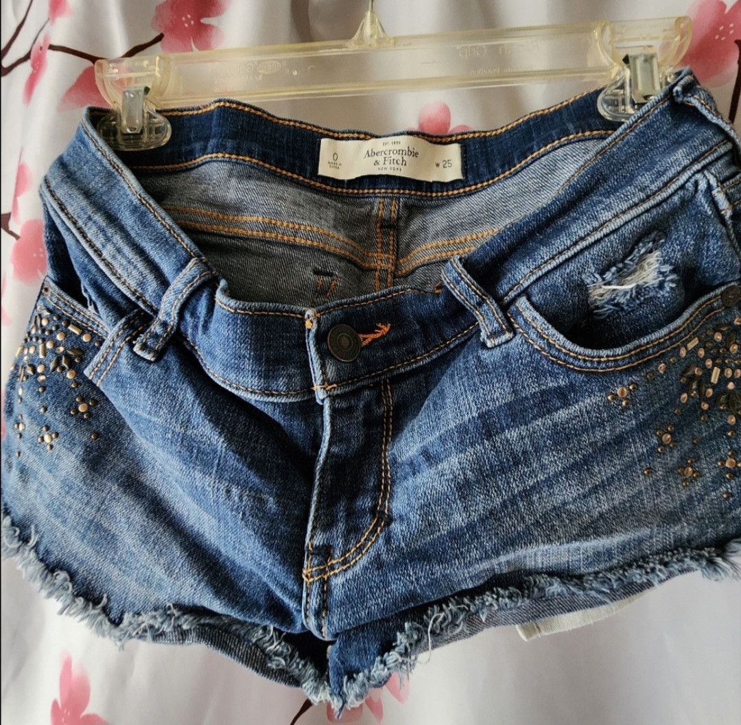 Abercrombie & Fitch Abercrombie & Fitch Rhinestone Destroyed Jean Shorts 0 Size 25" / US 0 / IT 36 - 1 Thumbnail