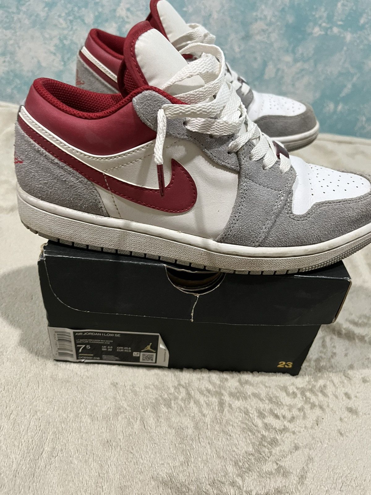 Jordan Brand White/Gray/Red Jordan 1 Low SE Size US 7.5 / EU 40-41 - 6 Thumbnail