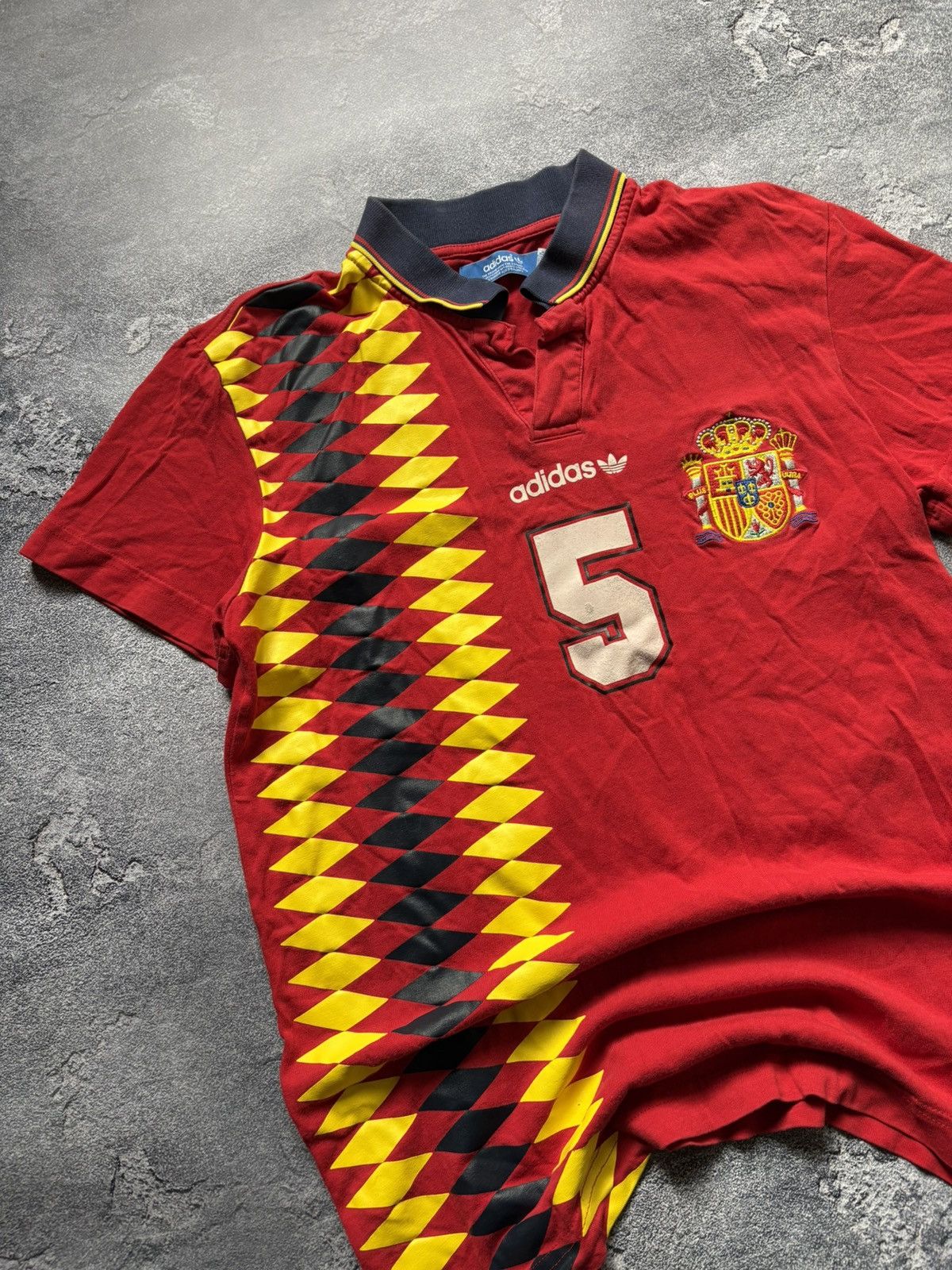 Adidas Vintage Adidas Spain Y2K Retro Football Soccer Jersey Rare Size US XS / EU 42 / 0 - 3 Thumbnail