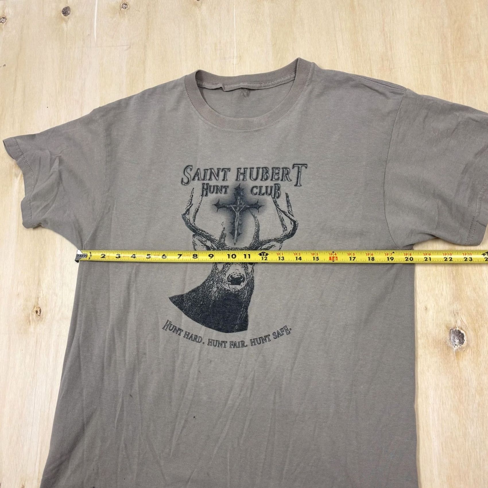 Vintage Saint Hubert Hunt Club Shirt Mens Large Brown Deer Hunting Tee Shirt Size US L / EU 52-54 / 3 - 4 Thumbnail