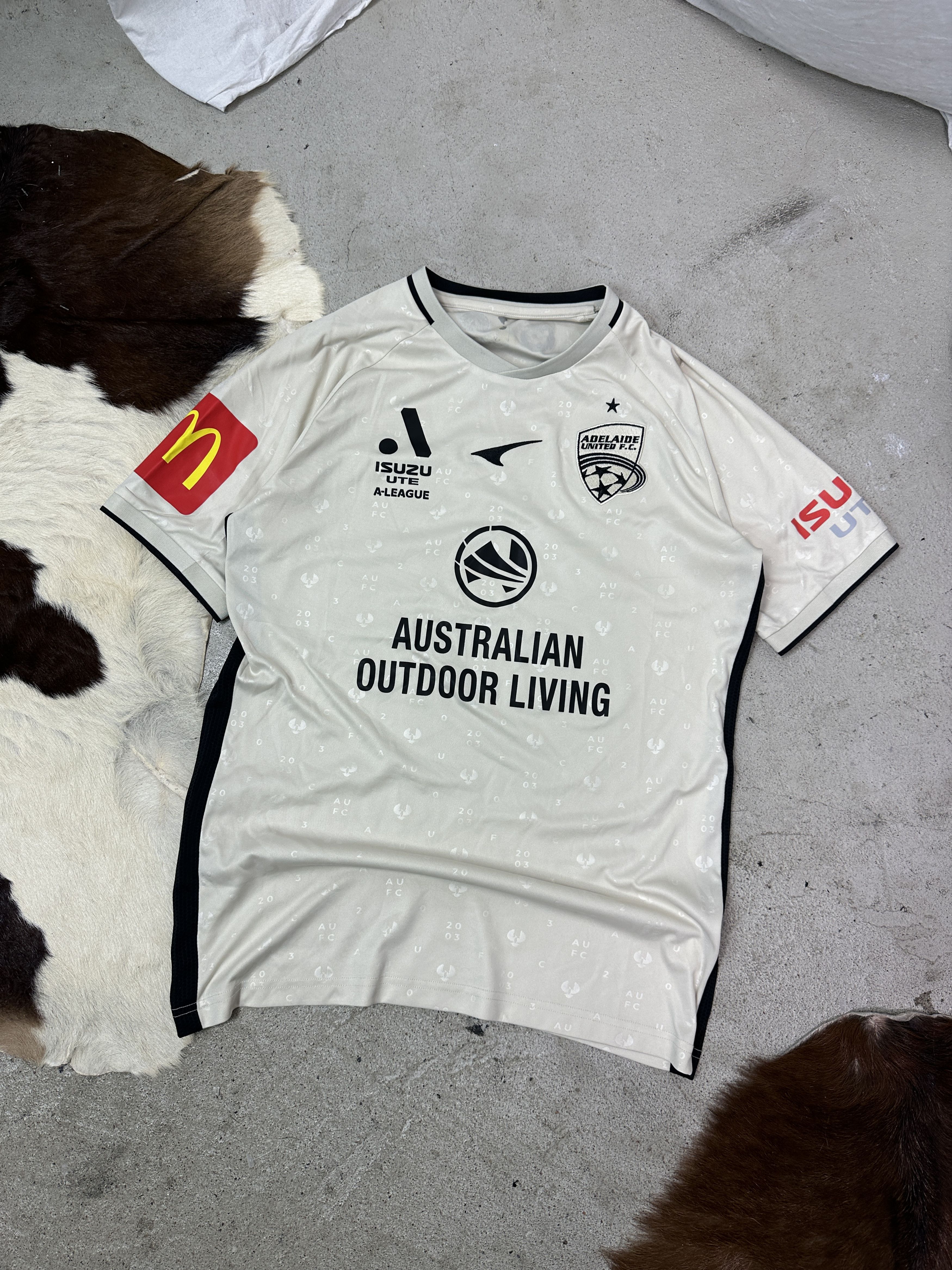 Vintage Vintage Sporty UCAN Adelaide FC 22/23 Away Jersey Y2K Size US M / EU 48-50 / 2 - 1 Thumbnail
