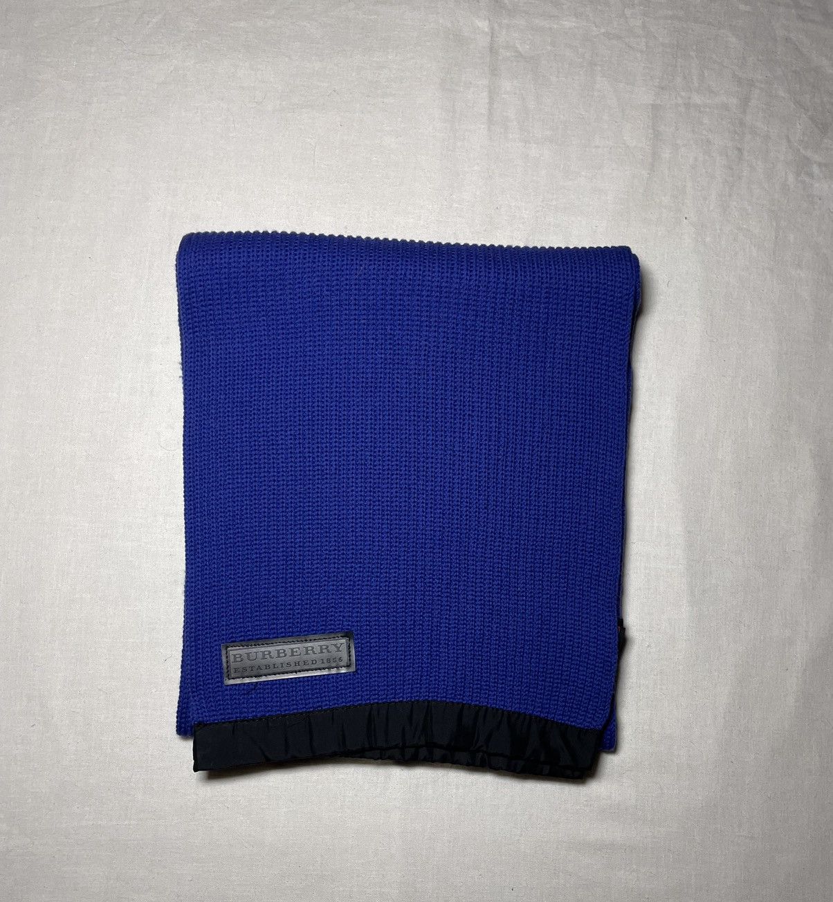 Vintage Burberry blue knit wool scarf Size ONE SIZE - 1 Thumbnail