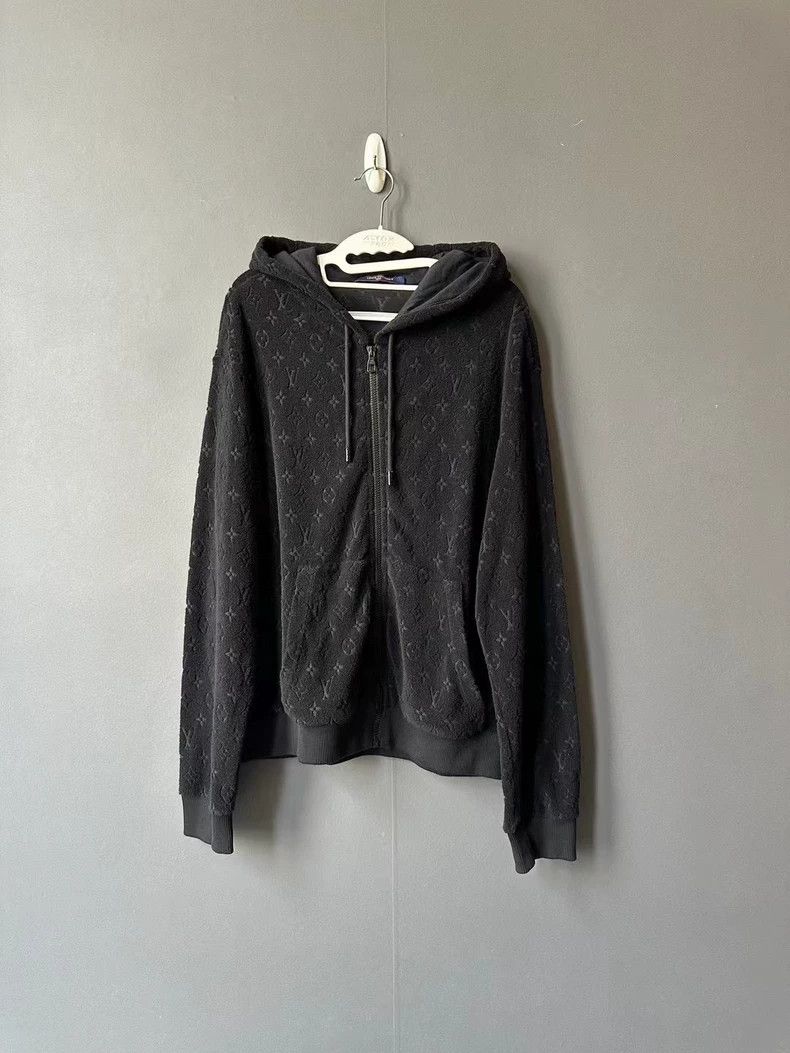 Louis Vuitton Louis Vuitton Black Full Zipper Towel Zipper Jacket 2501-Ne Size US S / EU 44-46 / 1 - 1 Thumbnail