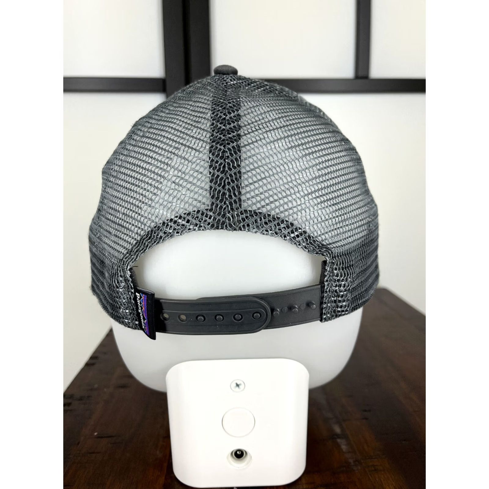Patagonia Patagonia Hat Cap Snap Back Adult One Size Gray Trucker Emroider Peaks Fitz Roy Size ONE SIZE - 6 Thumbnail