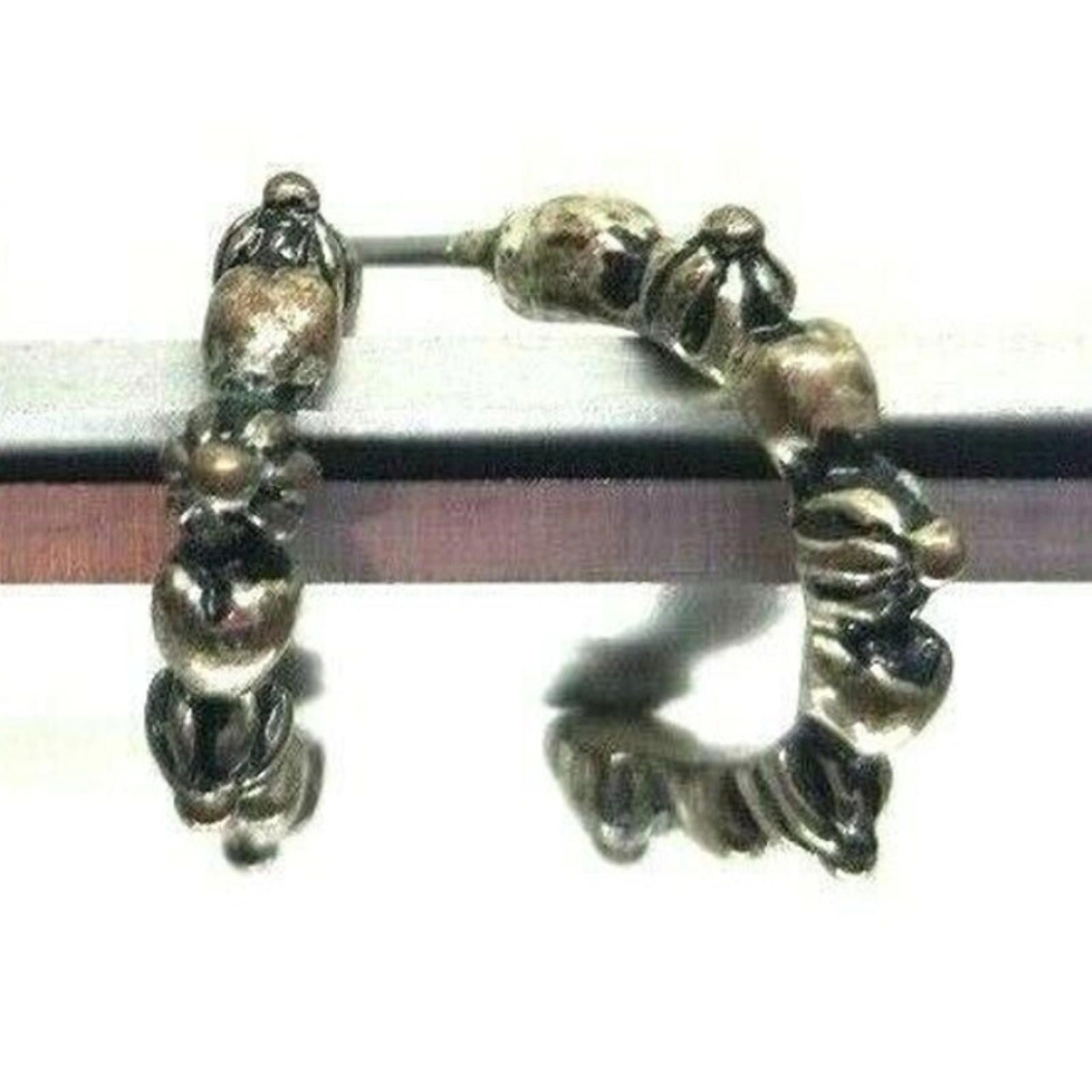 The Unbranded Brand Earrings Small Silver Toned Hoops Pierced 1 Pair Detailed Be Size ONE SIZE - 3 Thumbnail