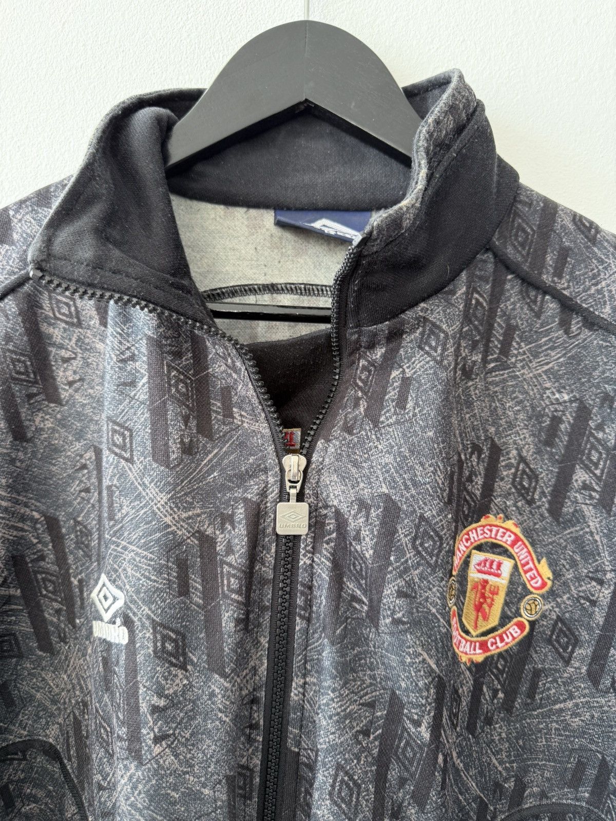 Umbro 🩸RARE🩸Umbro Manchester United Vintage 1992/1993 Sharp Jacket Size US L / EU 52-54 / 3 - 16 Thumbnail