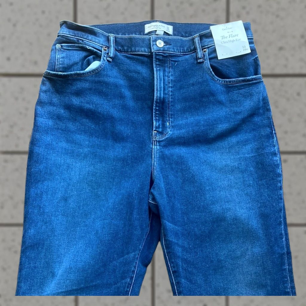 Abercrombie & Fitch Abercrombie & Fitch Jeans Womens 33 16R The Flare Ultra High Rise Curve Love NWT Blue Flared Pants Womens Size 24" / US 00 / IT 34 - 1 Thumbnail