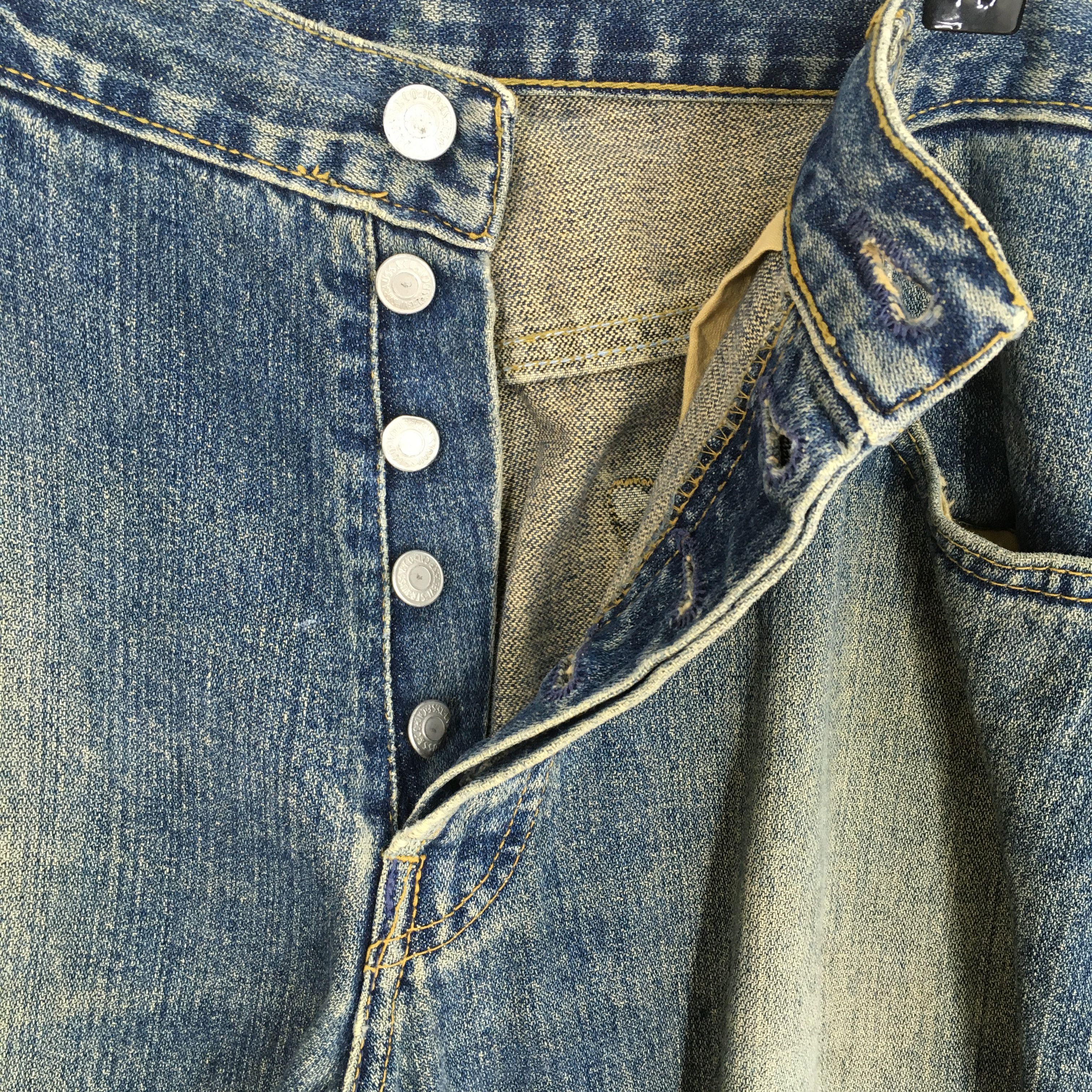 Jean Size 33x33 Vintage Y2K Levi's 501 Faded Blue Jeans Size US 33 - 7 Thumbnail