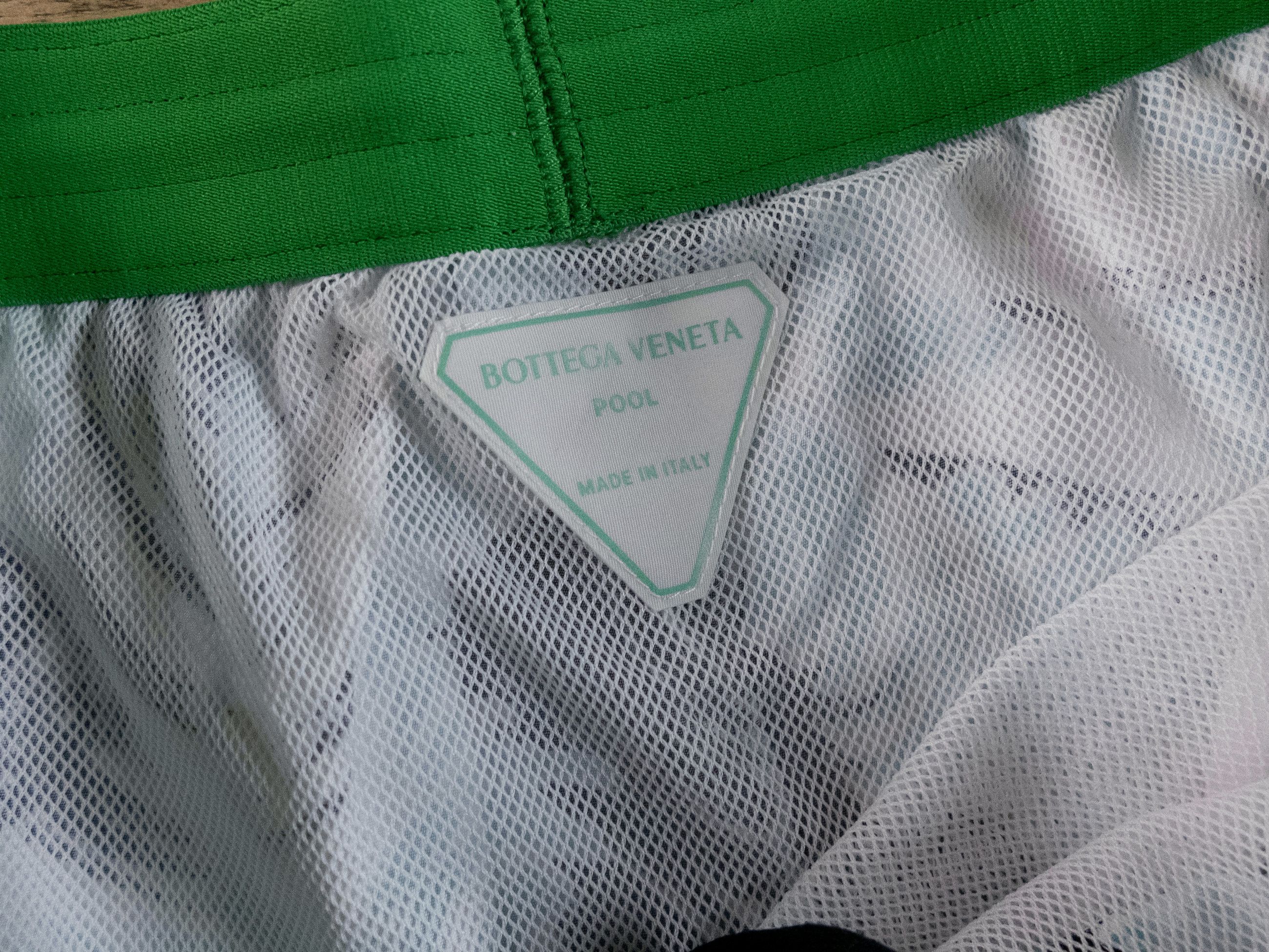Bottega Veneta BOTTEGA VENETA white feather print nylon swim shorts Large Size US 34 / EU 50 - 6 Thumbnail