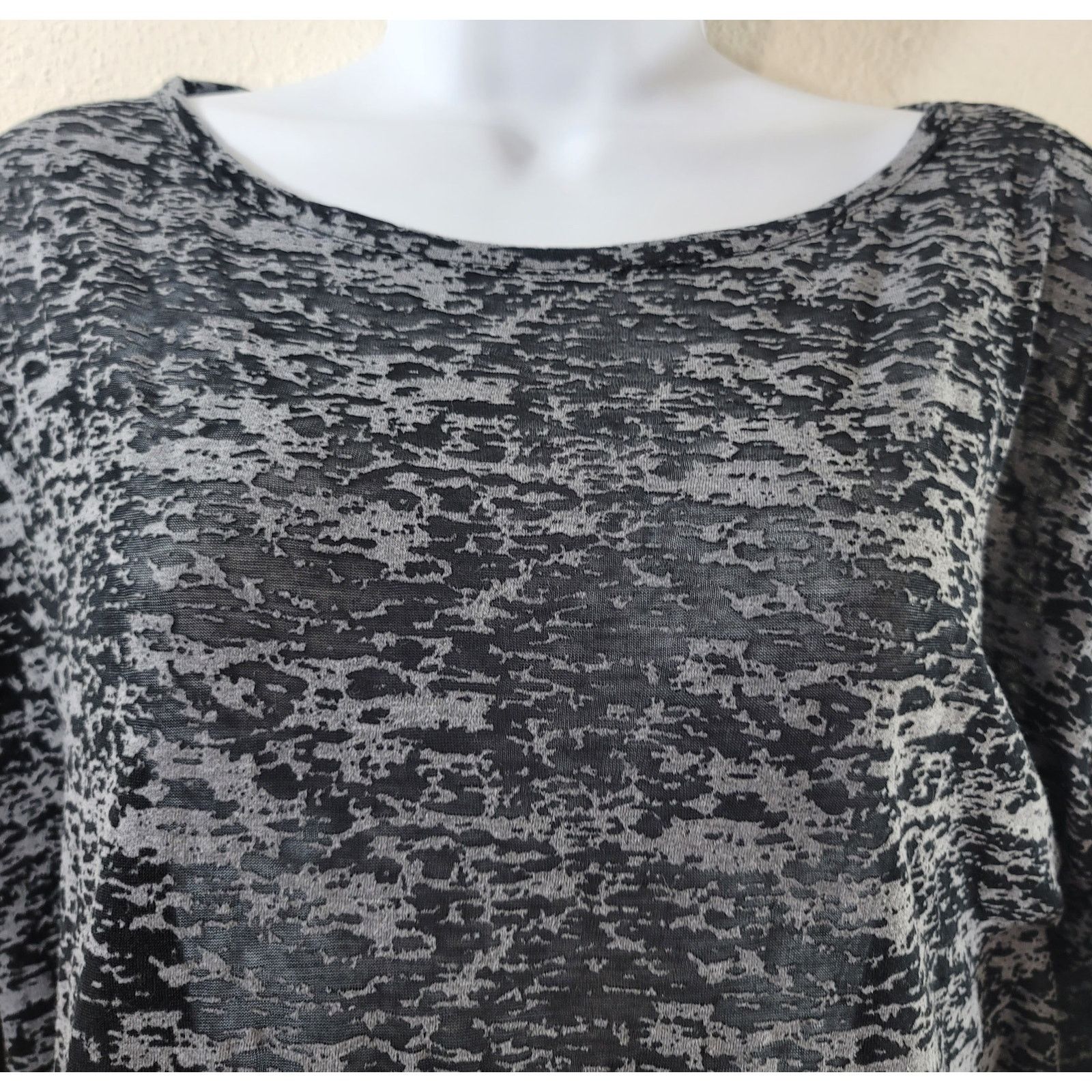 Other FullBeauty Black Burnout Round Neck Top 14 16 Lightweight Size XL / US 12-14 / IT 48-50 - 5 Thumbnail