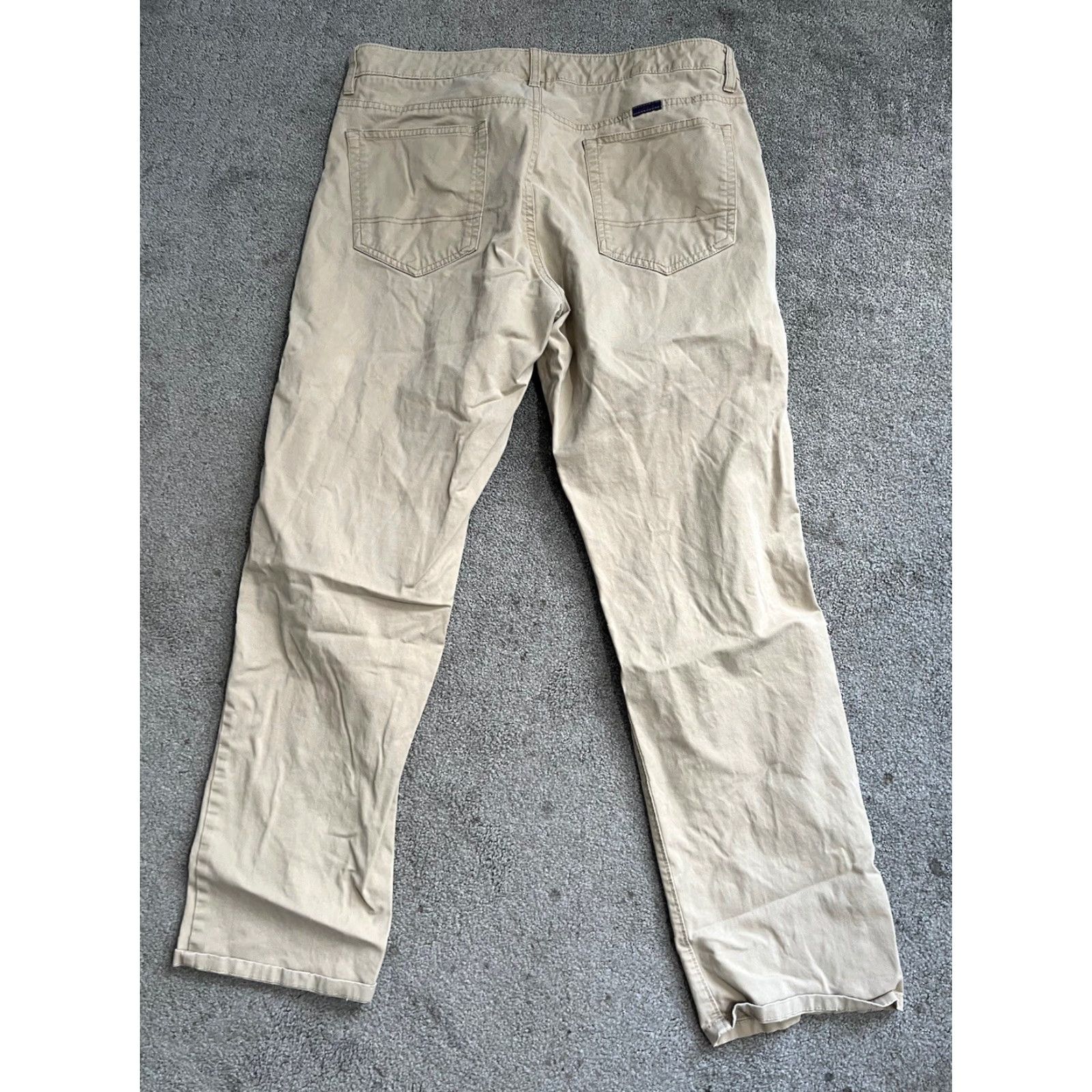 UNTUCKit UNTUCKit Pants Khaki Relaxed Fit Straight Leg Chinos Men's Size 34 Regular W34 L32 Tan Shirt? Size US 34 / EU 50 - 3 Thumbnail