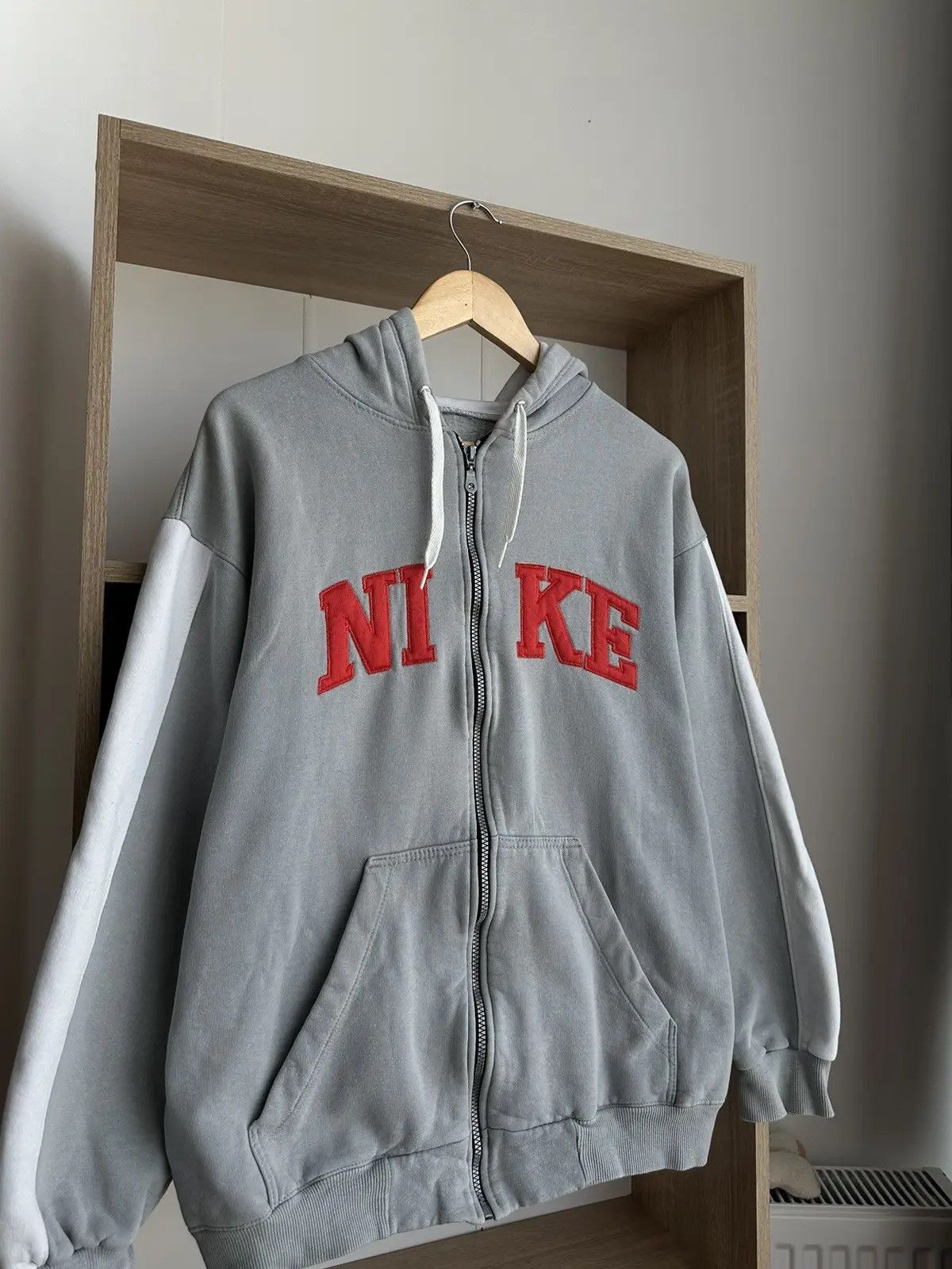 Nike × Nike ACG × Vintage Vintage Nike Grey Full Zip Hoodie Center Logo Y2K Size US M / EU 48-50 / 2 - 13 Thumbnail