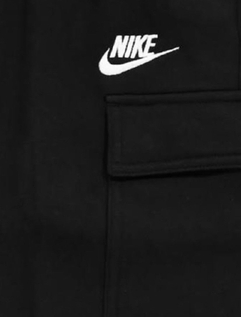 Nike Nike Club Fleece Cargo Joggers in Black Updated Version Size US 30 / EU 46 - 4 Thumbnail