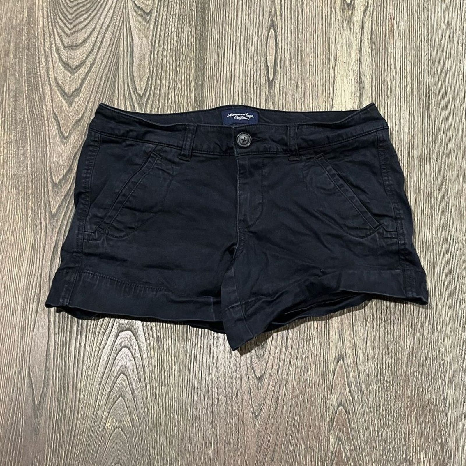 American Eagle Outfitters American Eagle Khaki Shorts Low-Rise Stretch Pockets Black 6 Size 28" / US 6 / IT 42 - 1 Thumbnail