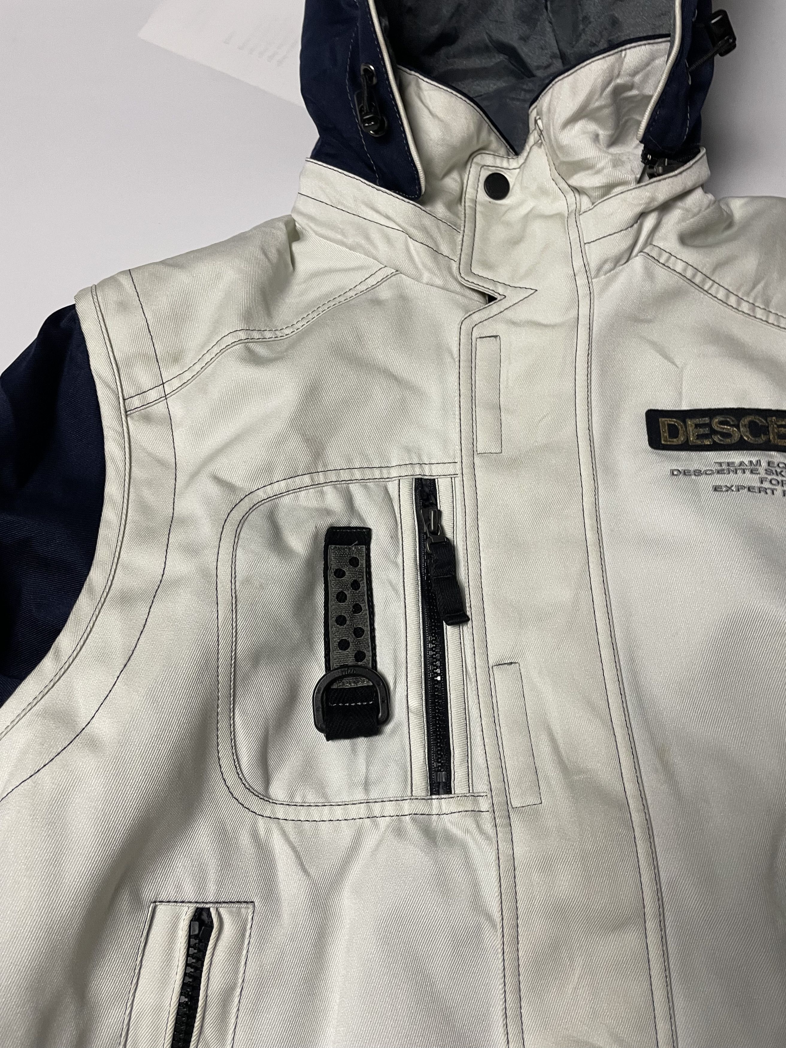 Descente Descente Skii Jacket Medium size Size US M / EU 48-50 / 2 - 7 Thumbnail