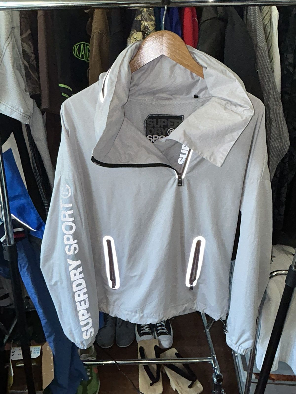Superdry Superdry Refective Windbreaker Size US XL / EU 56 / 4 - 1 Thumbnail