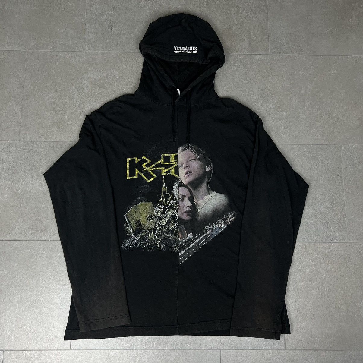 image of Vetements Aw18 Titanic / Kiss Split Hoodie in Black, Men's (Size XS)