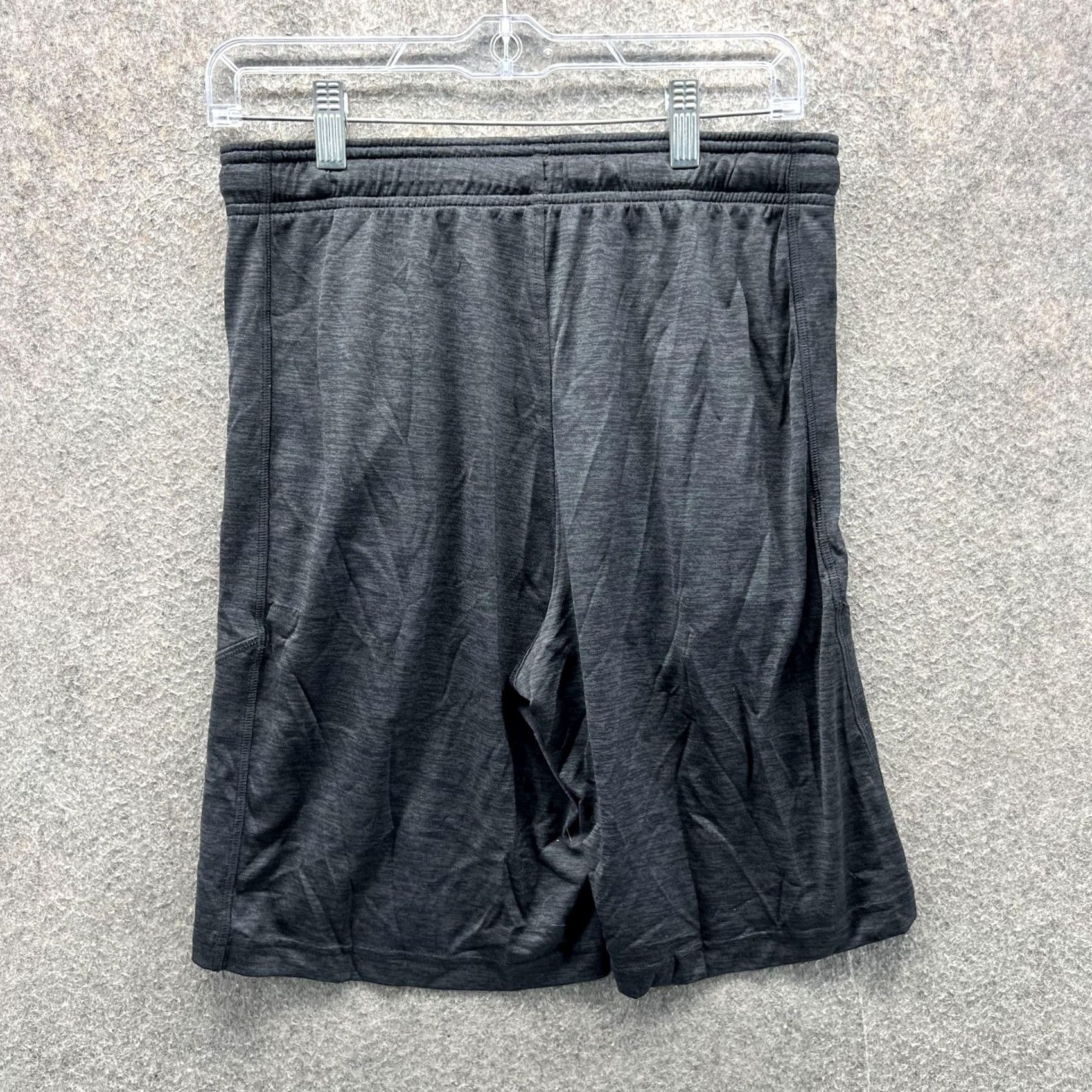 Under Armour Under Armour Shorts Mens Medium Gray HeatGear Athletic Running Training 9 Inseam Size US 31 - 7 Thumbnail