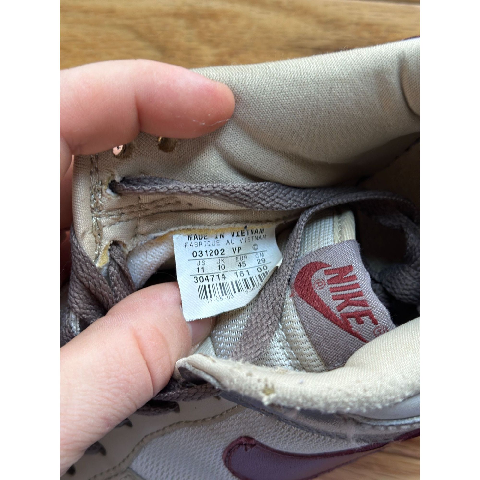 Nike 2003 NIKE DUNK LOW PRO SIZE 11 LIGHT BONE ROUGH RED 304714 1 Size US 11 / EU 44 - 6 Thumbnail