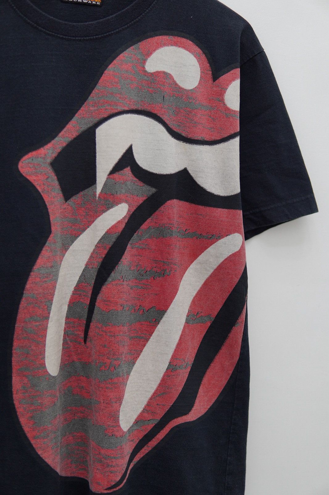 Band Tees Vintage Rolling Stone Hot Lips Tour Germany 1983 Size US L / EU 52-54 / 3 - 3 Thumbnail
