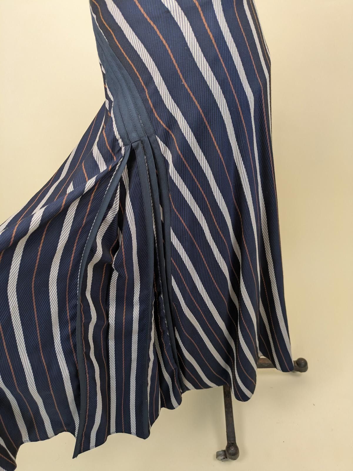 Other palmer//harding navy asymmetric striped skirt Size 28" / US 6 / IT 42 - 3 Thumbnail