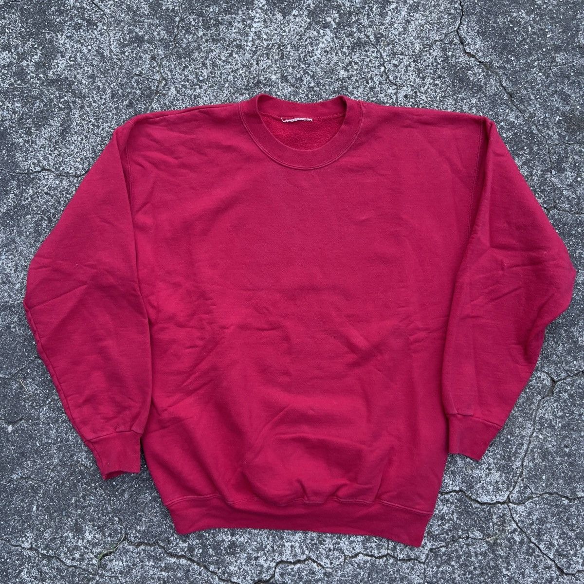 Vintage Vintage 90s Heavyweight Red Crewneck Pullover Sweatshirt Size US L / EU 52-54 / 3 - 1 Thumbnail
