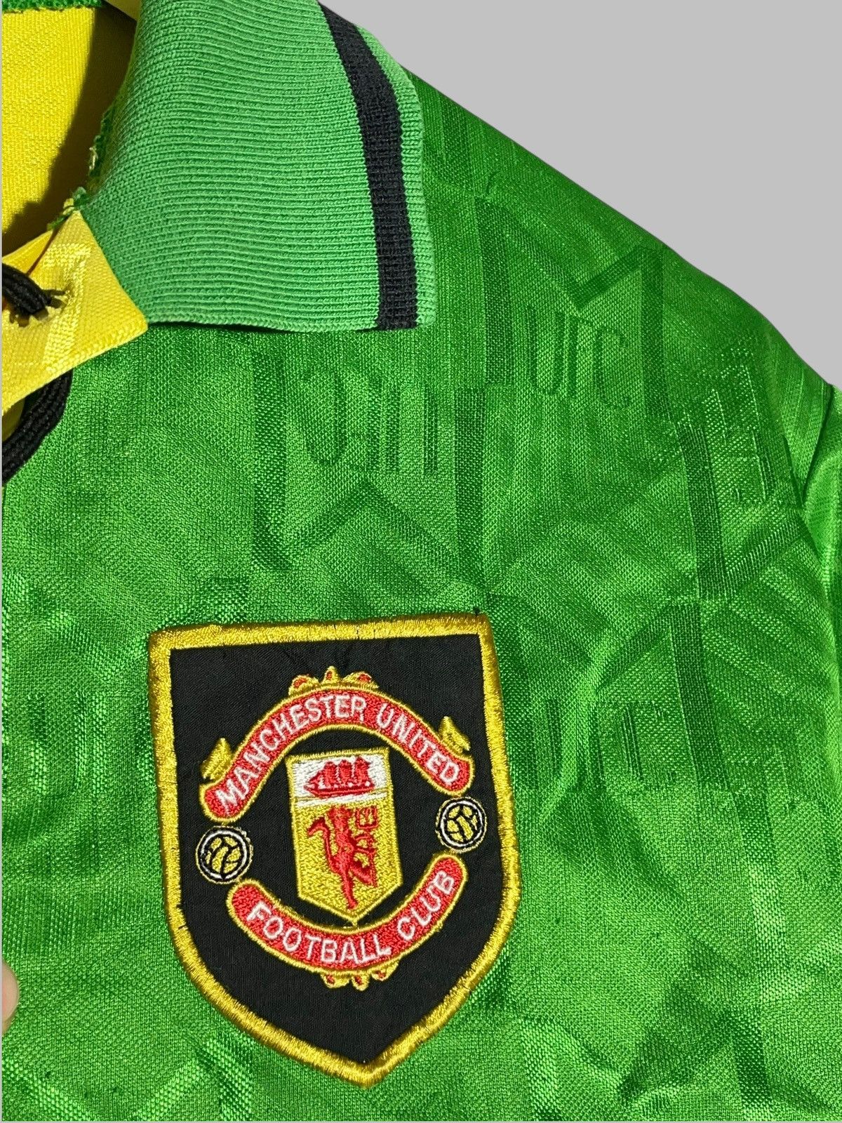 Umbro × Vintage Manchester United Umbro 1992/94 Third Vintage Boys Jersey Size US XS / EU 42 / 0 - 5 Thumbnail