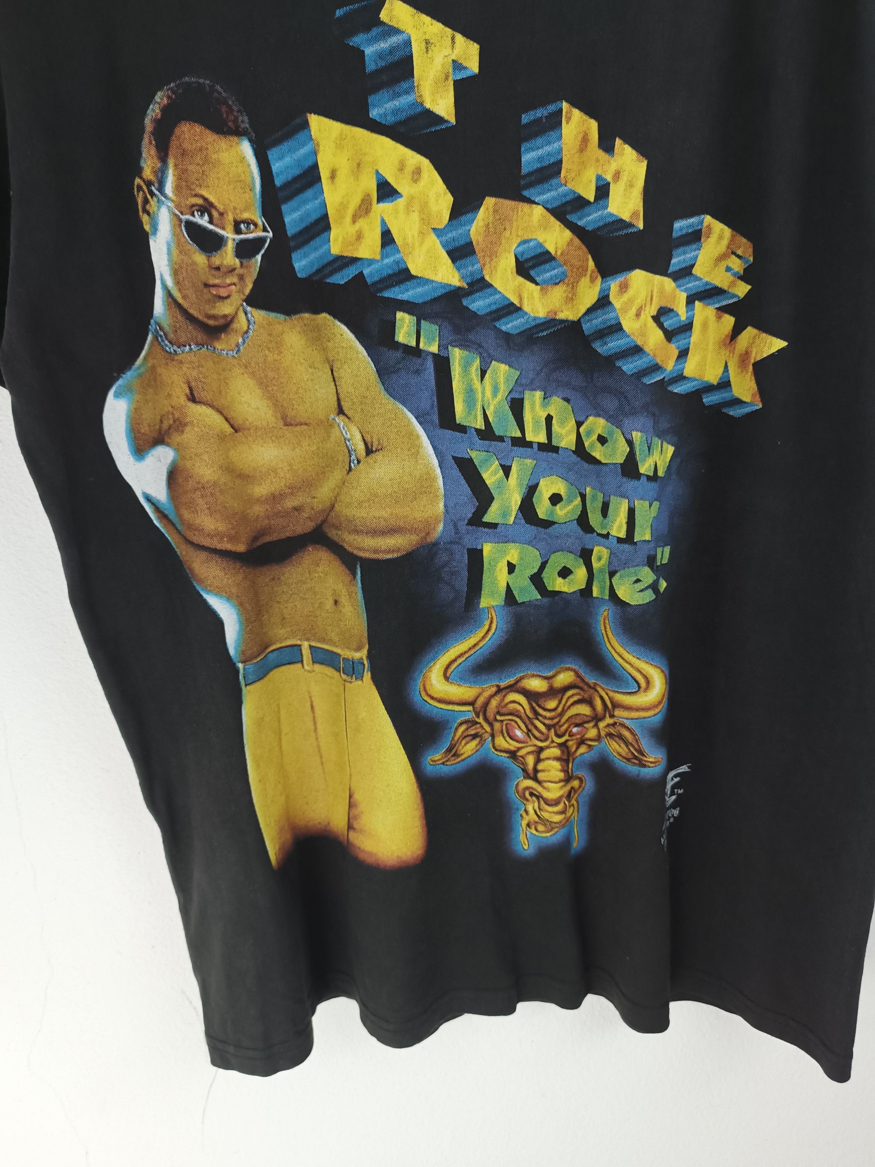 Vintage VINTAGE THE ROCK KNOW YOUR ROLE WWE WWF BOOTLEG TEE Size US S / EU 44-46 / 1 - 6 Thumbnail