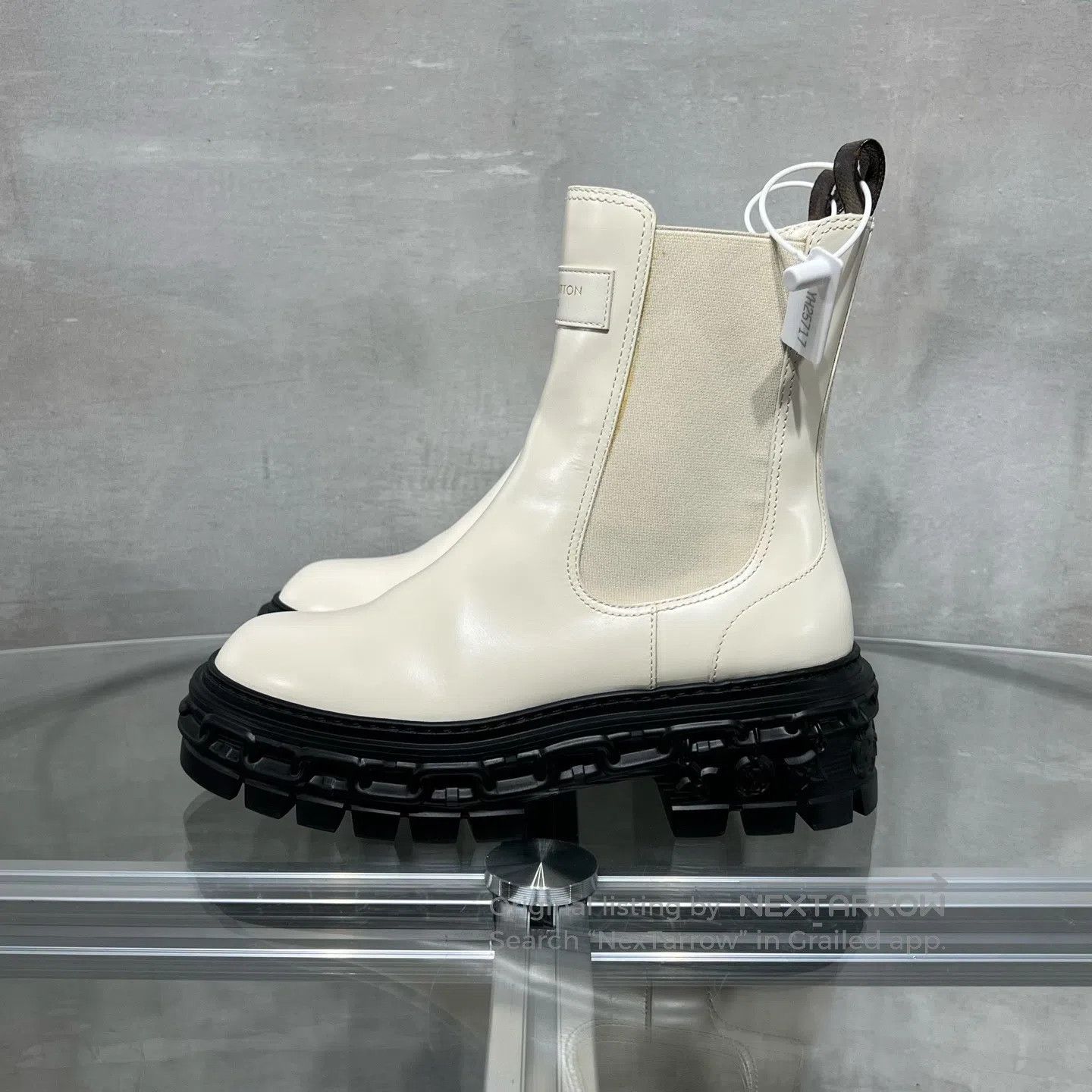 Louis Vuitton Louis Vuitton White Chelsea boots Size US 5.5 / IT 35.5 - 3 Thumbnail