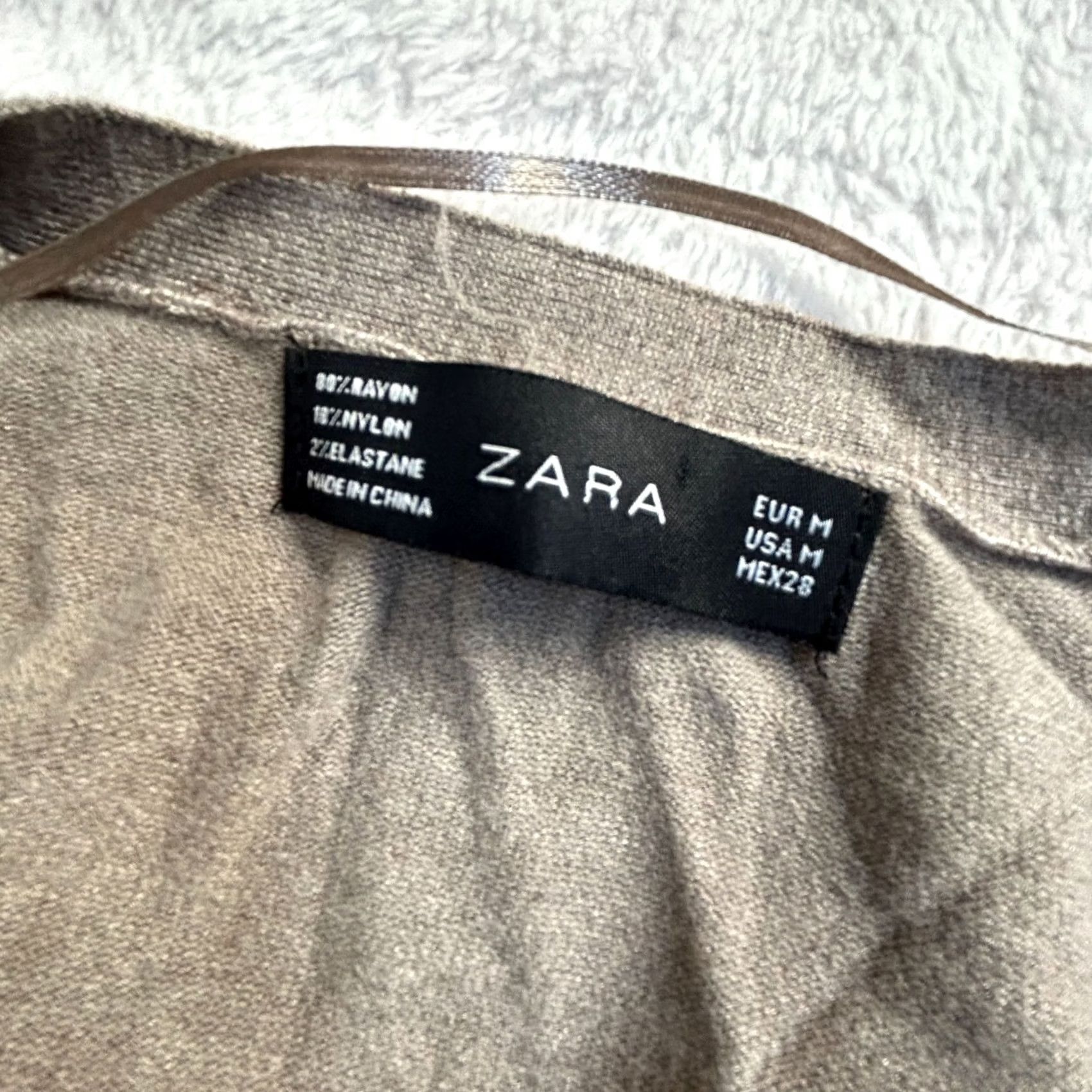 Zara Zara Women Long Taupe Button-Down V-Neck Cardigan Sweater Medium Pockets Casual Size M / US 6-8 / IT 42-44 - 3 Thumbnail