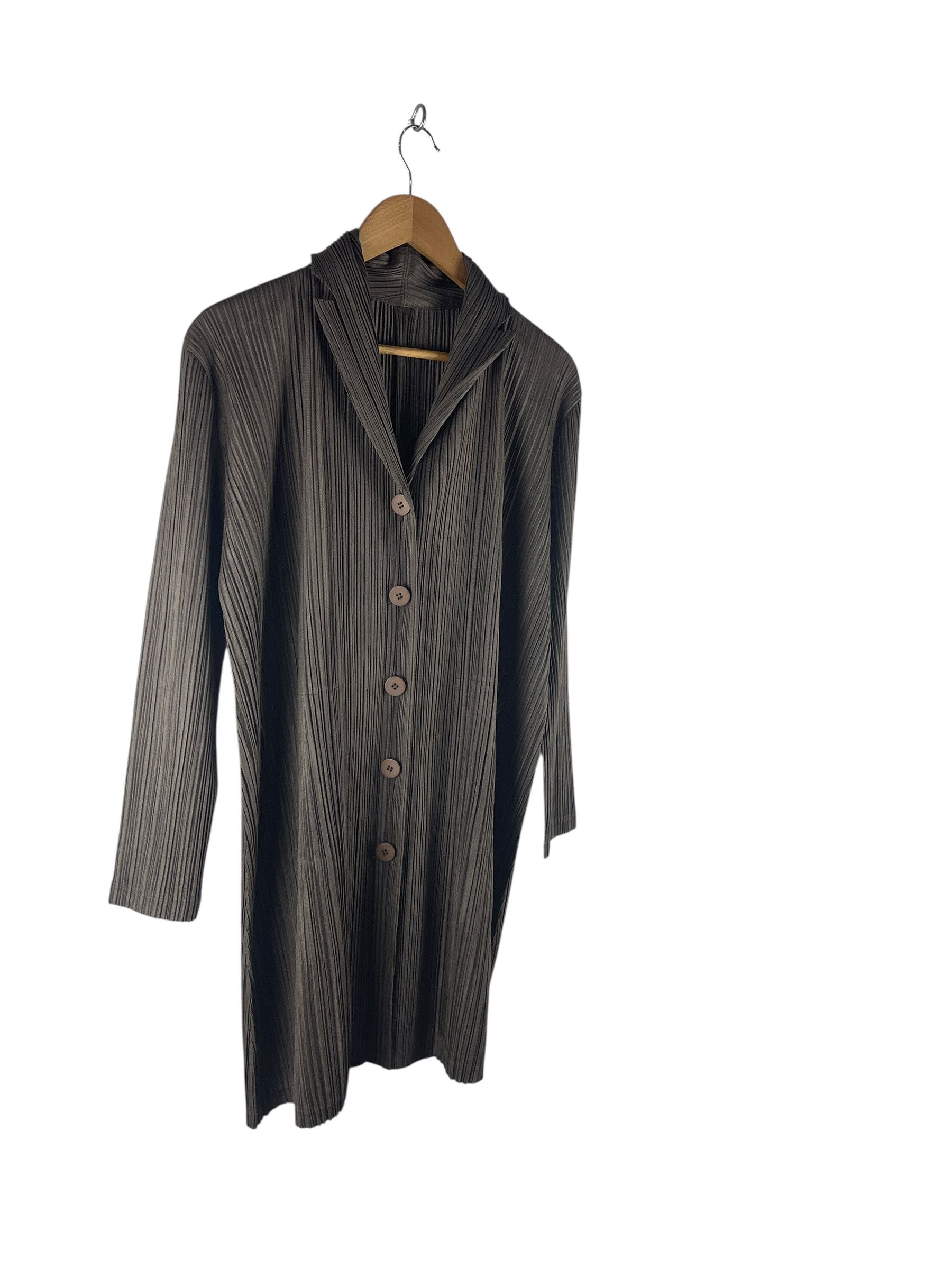 Pleats Please Issey Miyake Pleats Please Issey Miyake Button Front Pleated Cardigan Size M / US 6-8 / IT 42-44 - 5 Thumbnail