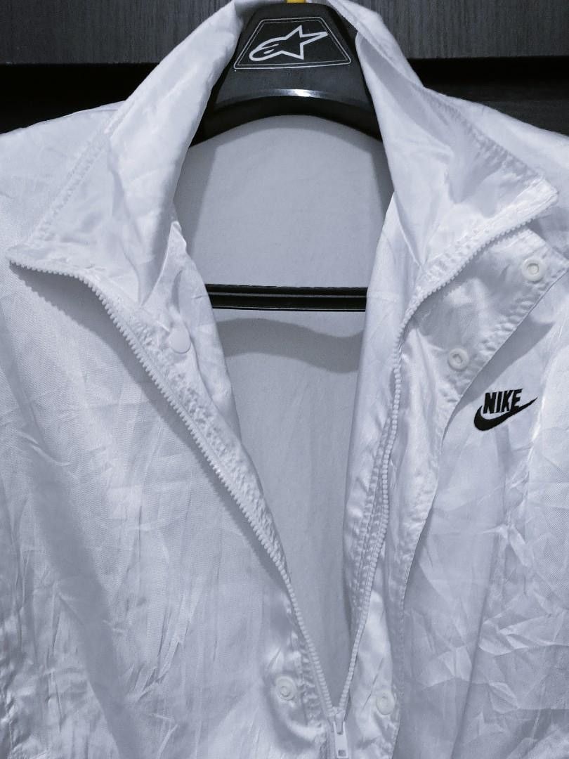 Nike Vintage Nike Japan Tennis Team Windbreaker Jacket Size US L / EU 52-54 / 3 - 4 Thumbnail