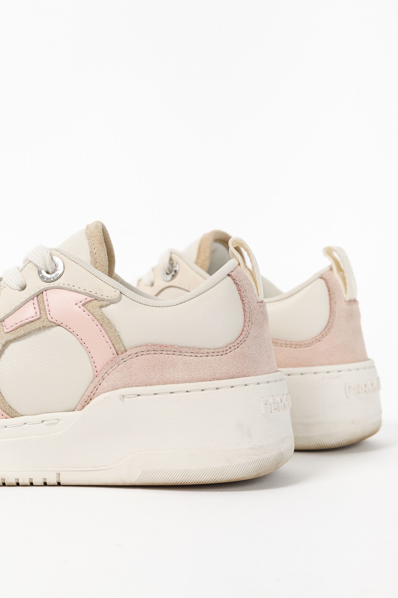 Salvatore Ferragamo Ferragamo Dania Cream Gancini Lace-Up Leather Sneakers Size US 5 / IT 35 - 9 Thumbnail