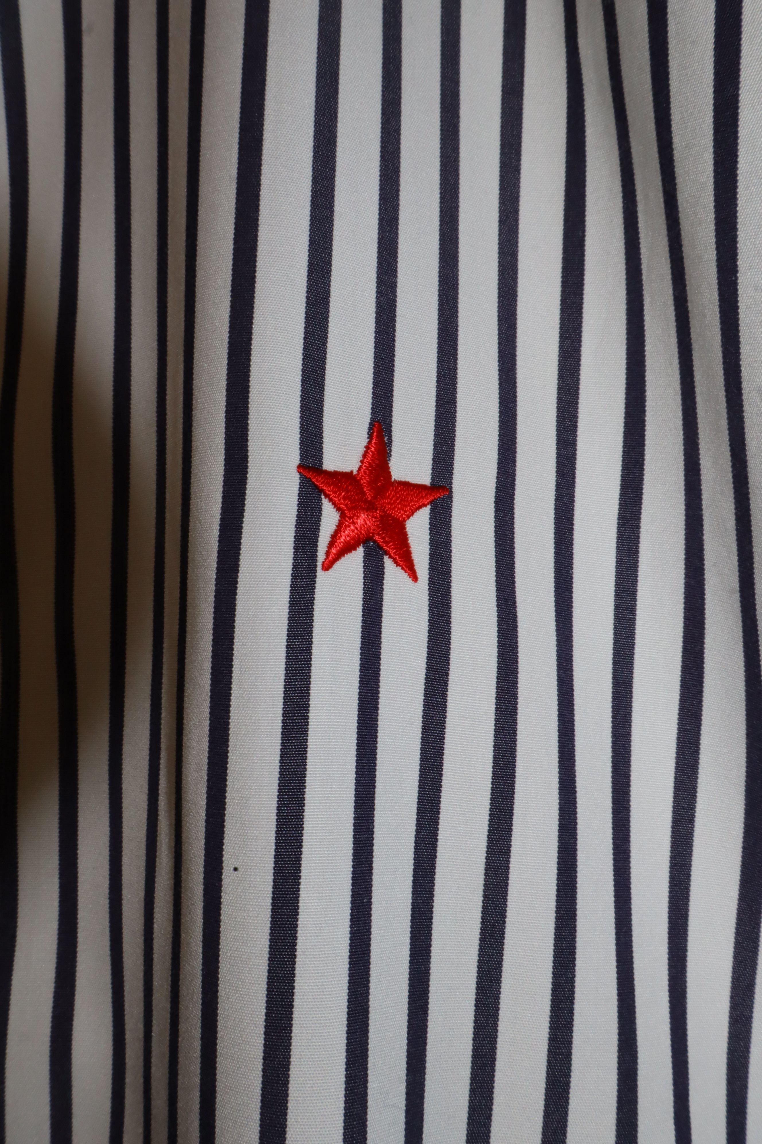 Givenchy Embroidered star shirt Size US M / EU 48-50 / 2 - 6 Thumbnail
