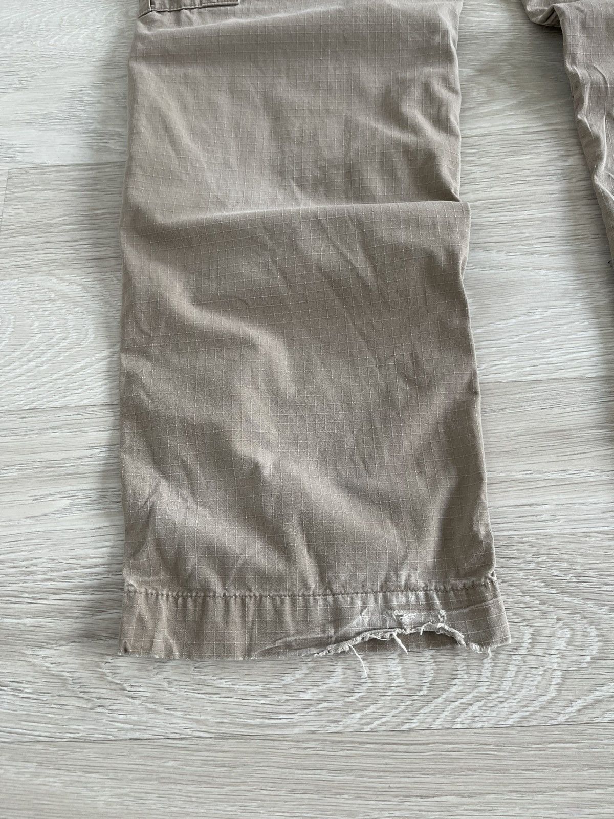 Carhartt Carhartt Work Used Distressed Regular Cargo Pants Size US 32 / EU 48 - 18 Thumbnail