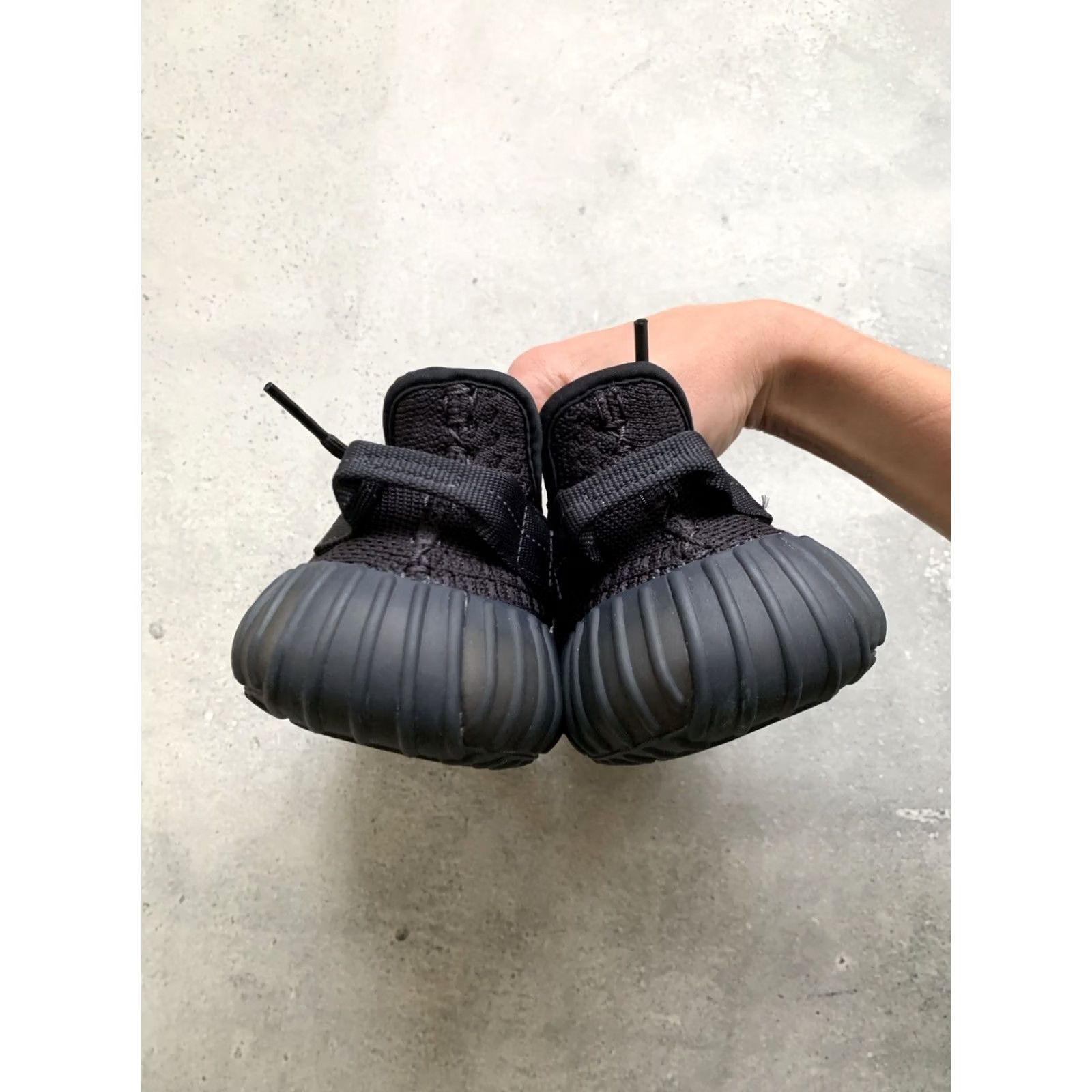 Adidas adidas Yeezy 350 V2 Black Sneakers Boost US 4.5 UK 4 EU 36 2/3 Men Size US 5 / EU 37 - 4 Thumbnail