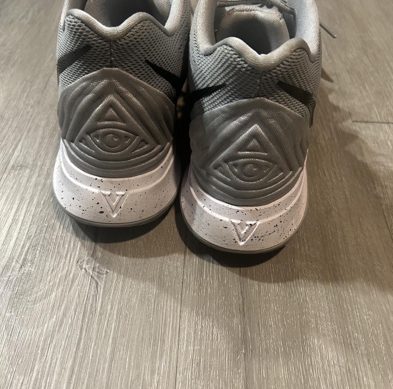 Nike Nike kyrie 5 grey wolf size 12 mens Size US 12 / EU 45 - 5 Thumbnail