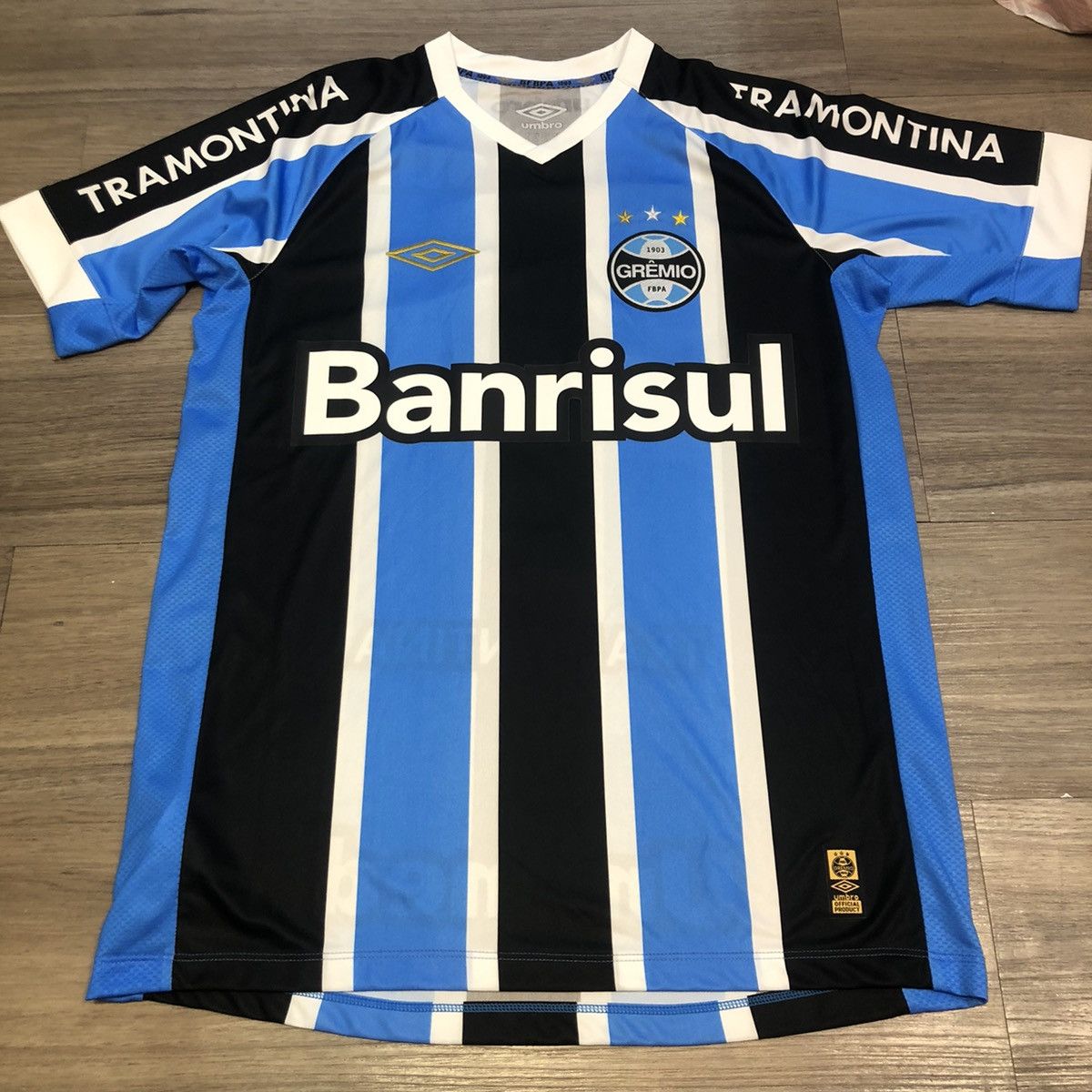 image of Soccer Jersey x Umbro Gremio 2015 Home Shirt 9, Men's (Size Medium)